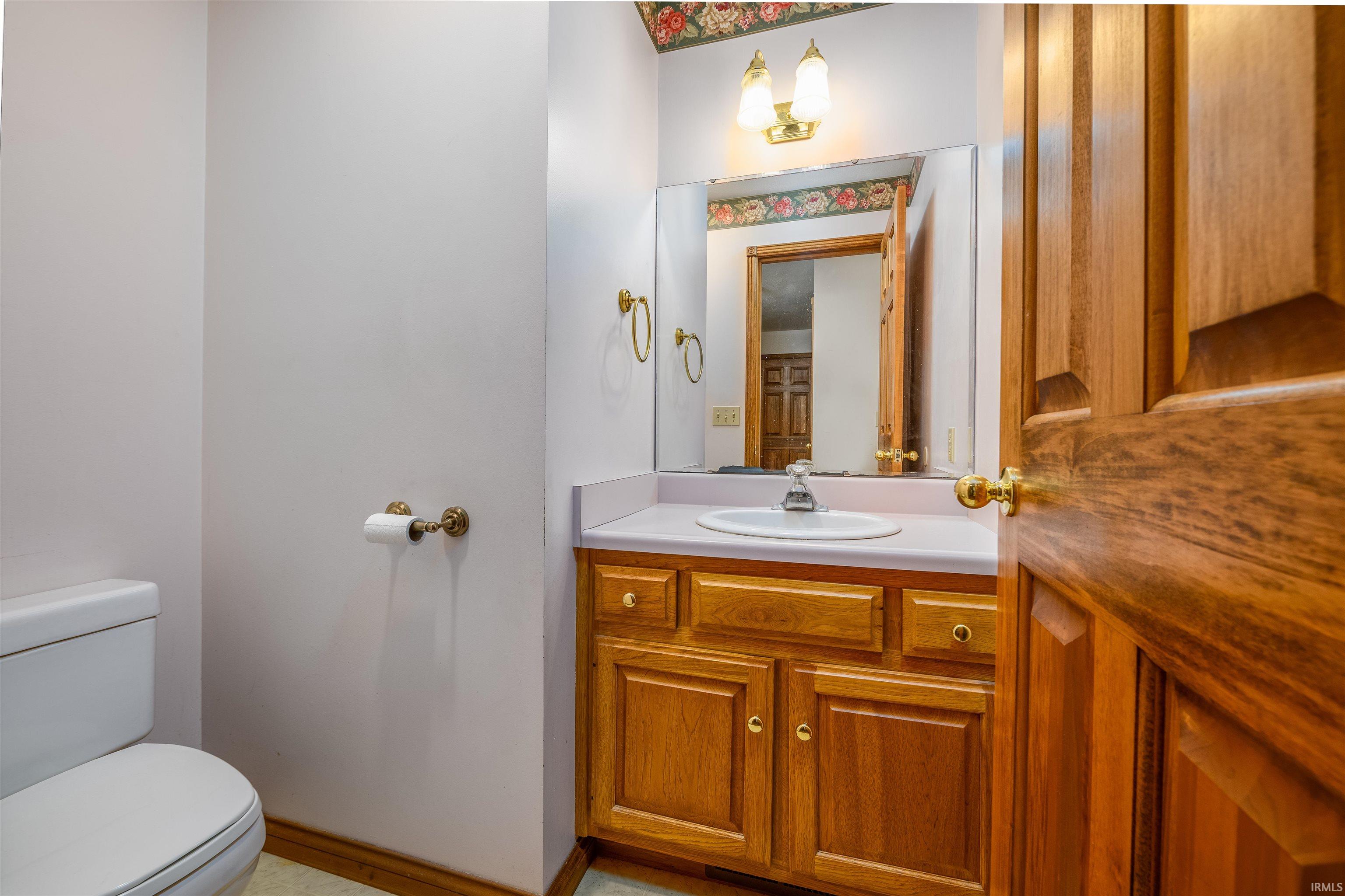 9827 Crown Point