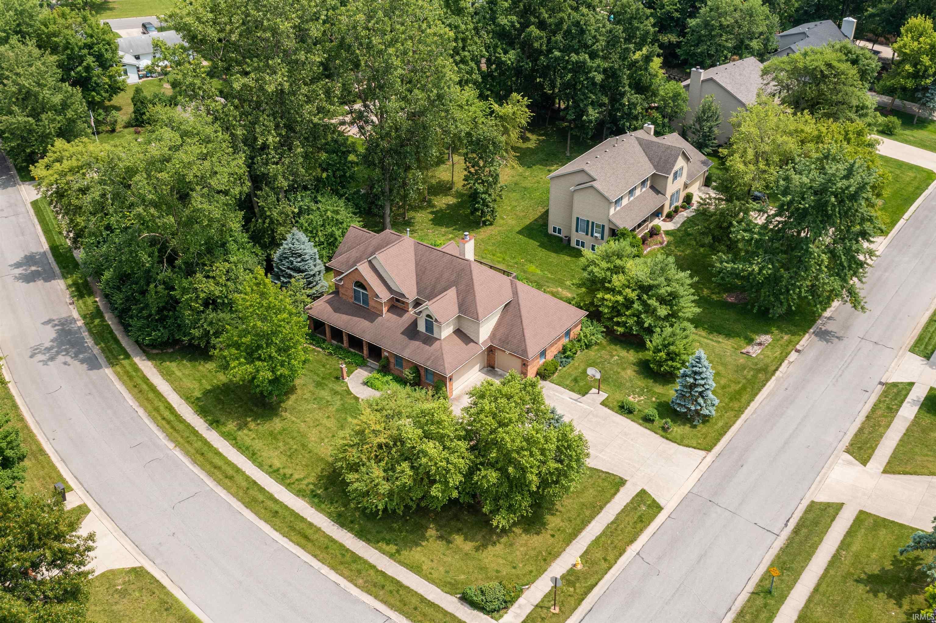 9827 Crown Point