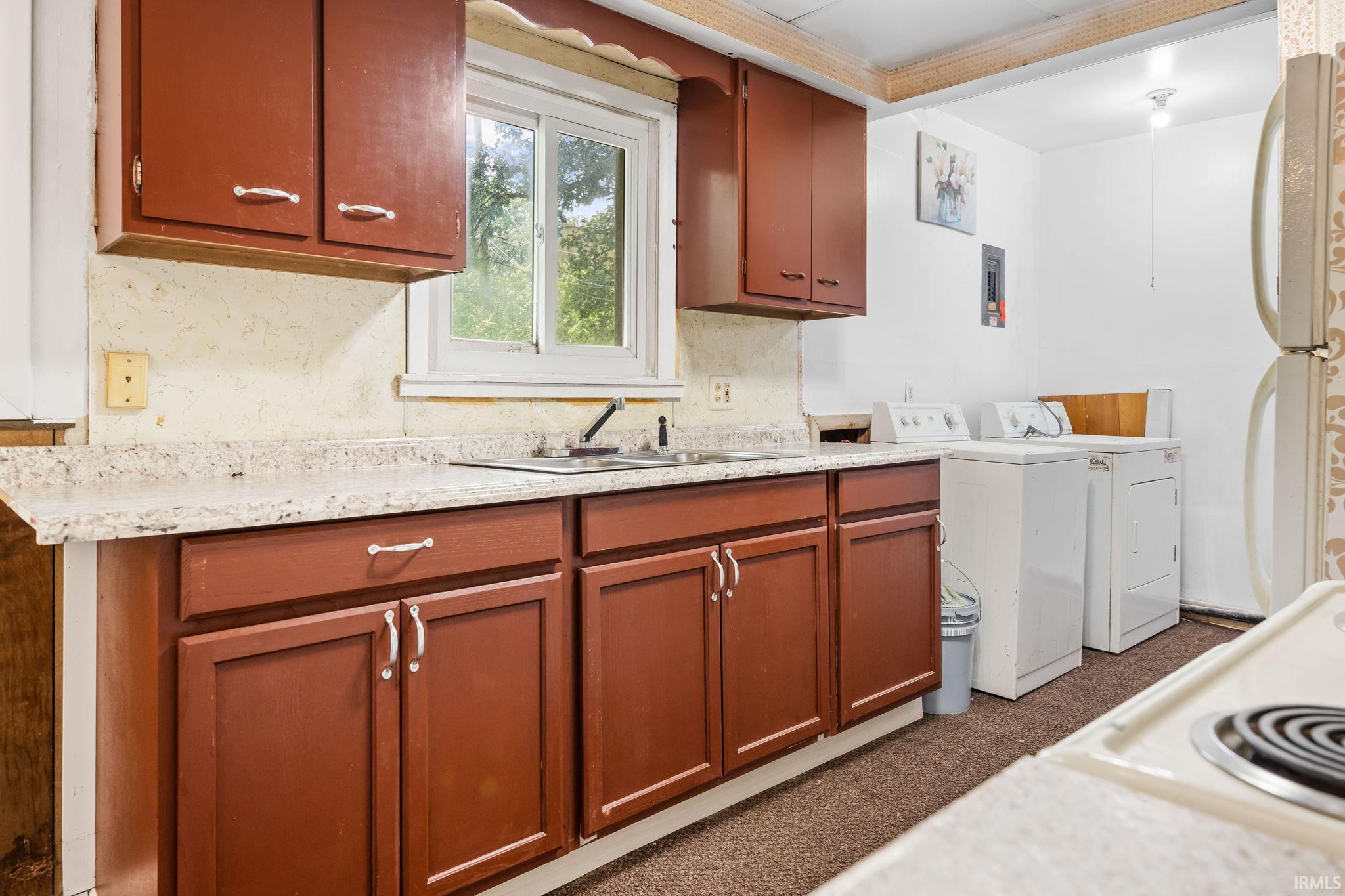 2430 Ormsby