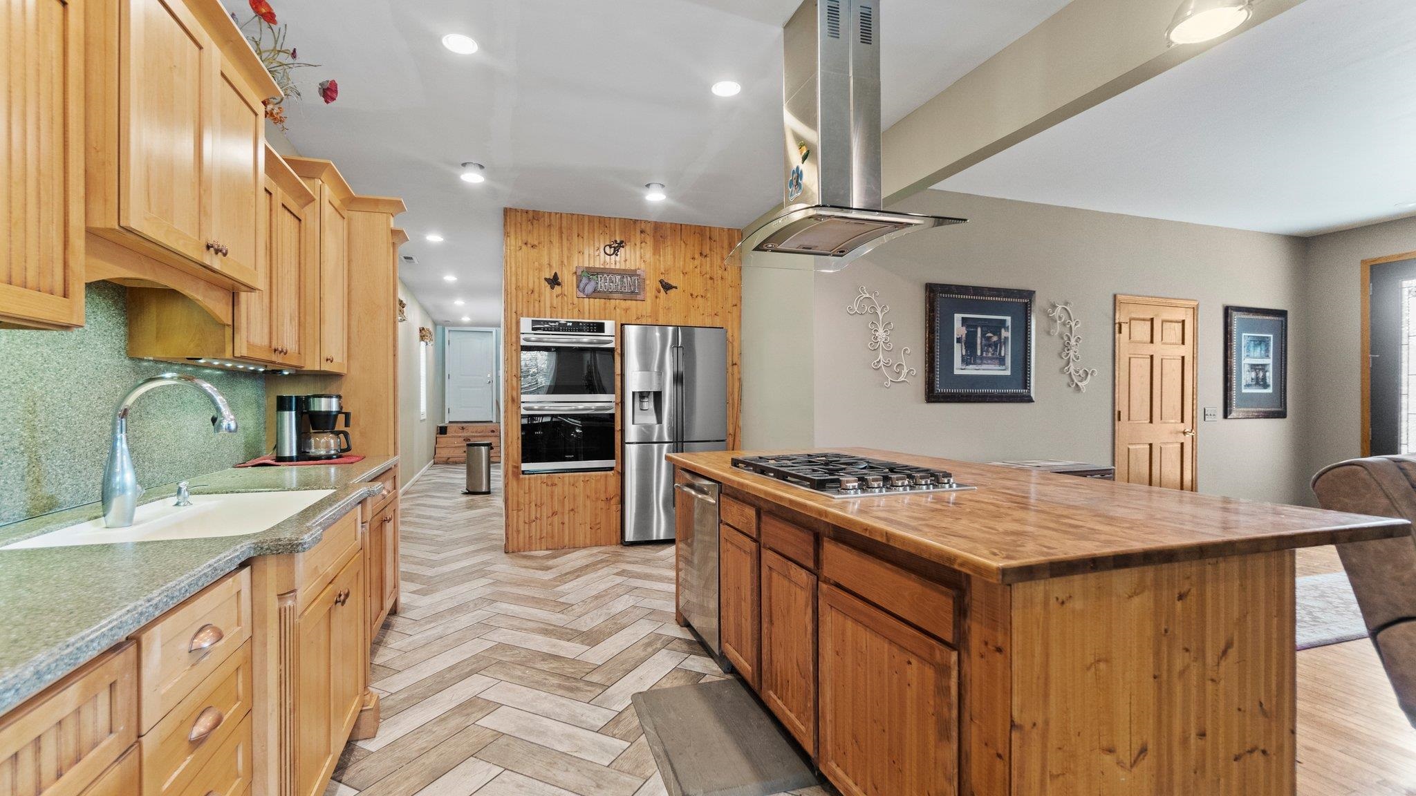 501 Fox Lake
