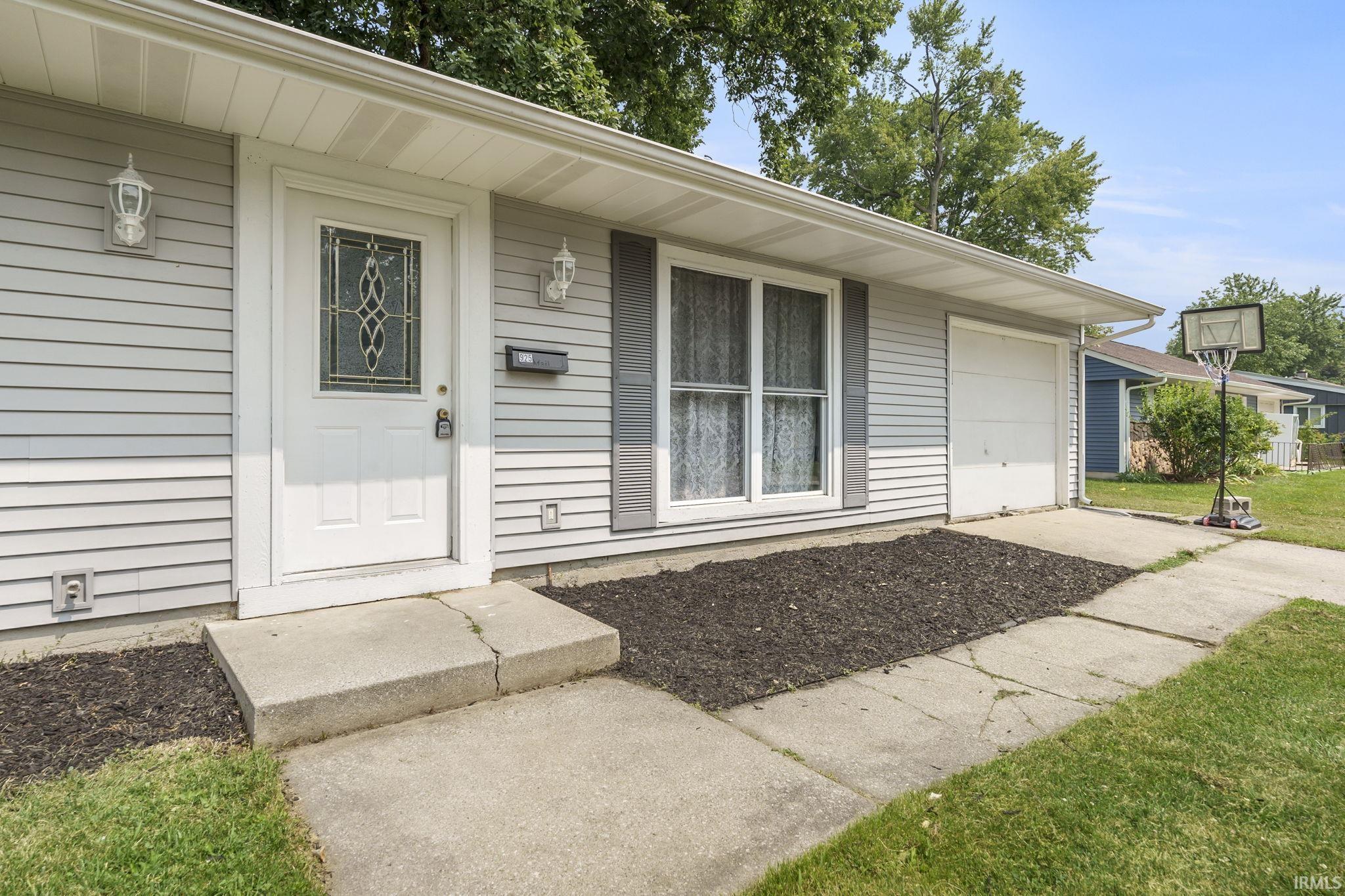 925 Tulip Tree