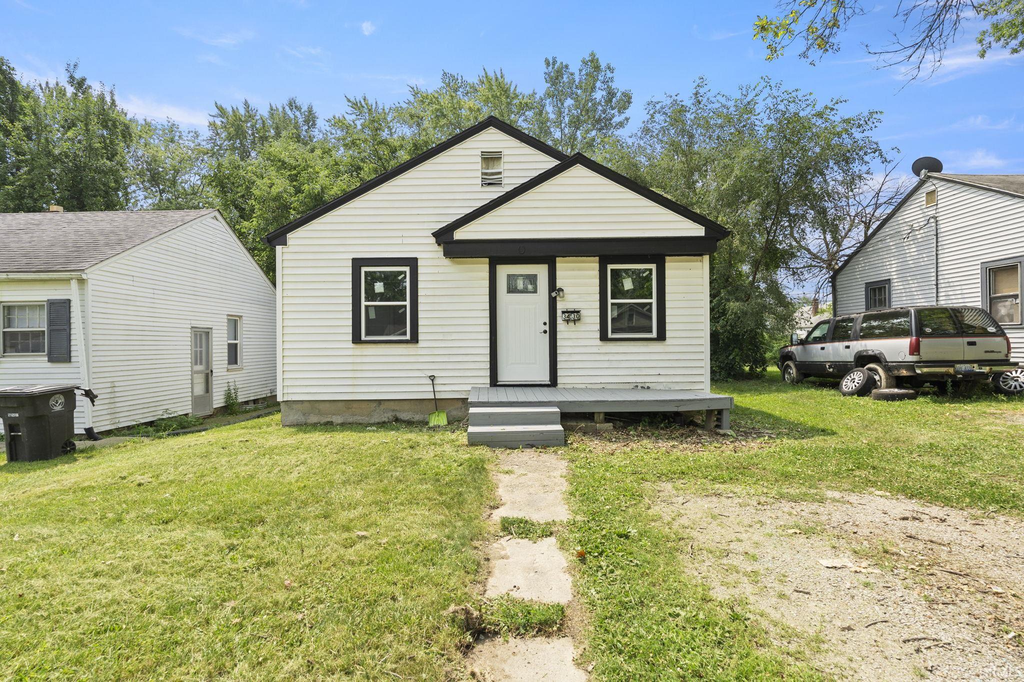 3430 Raymond