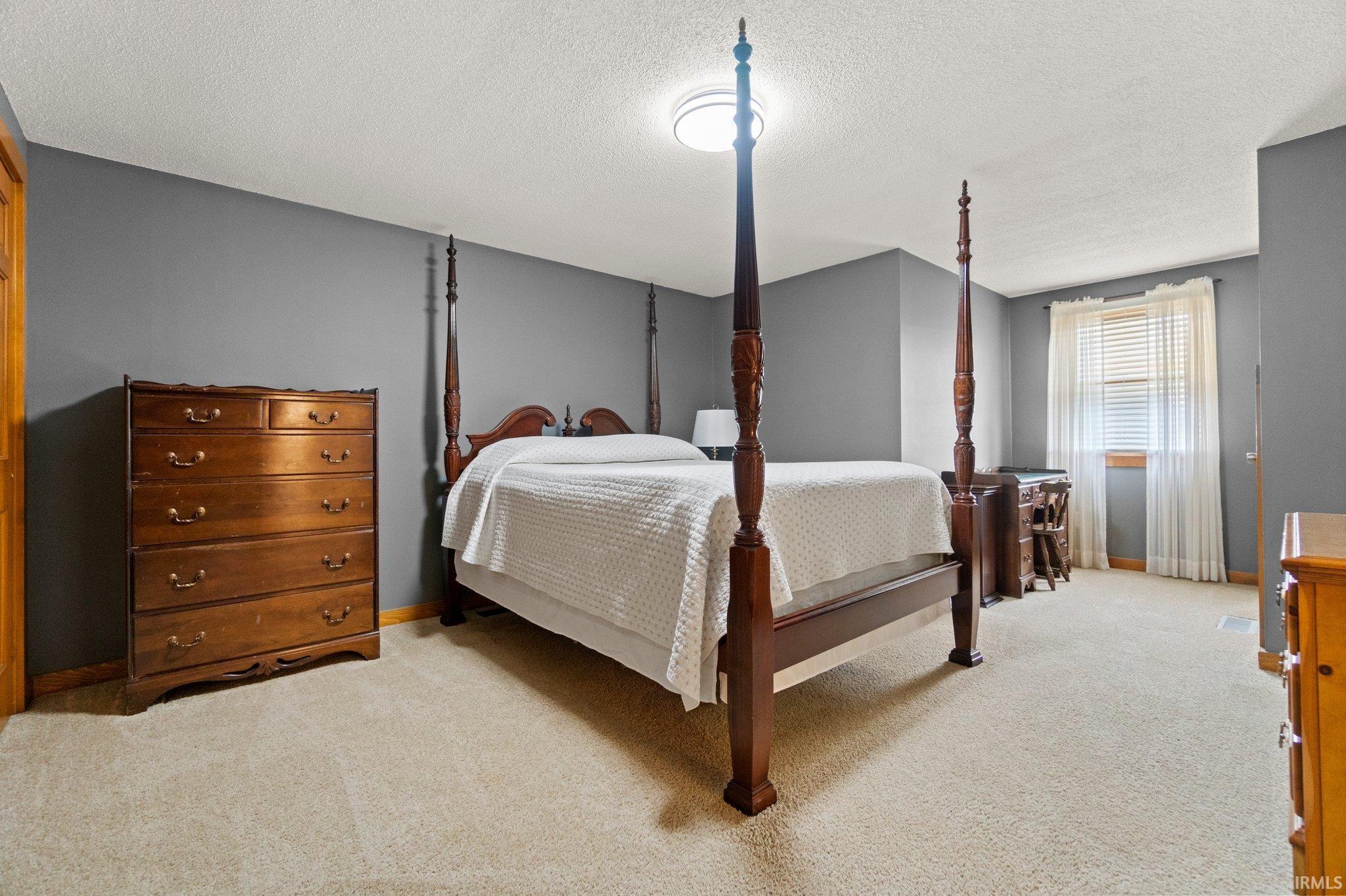 1367 Sunriver