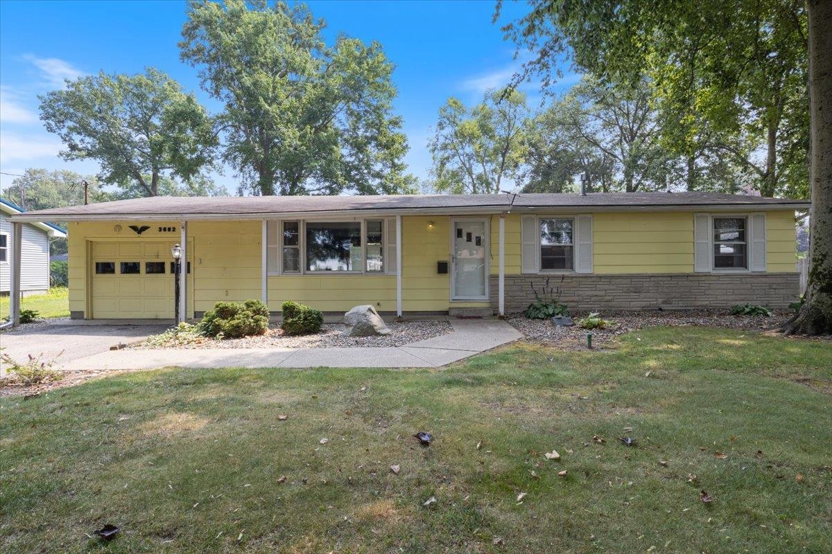 3682 Maple