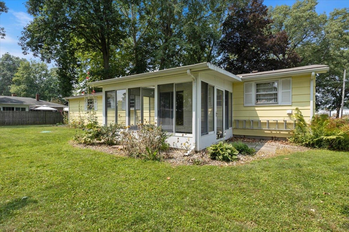 3682 Maple