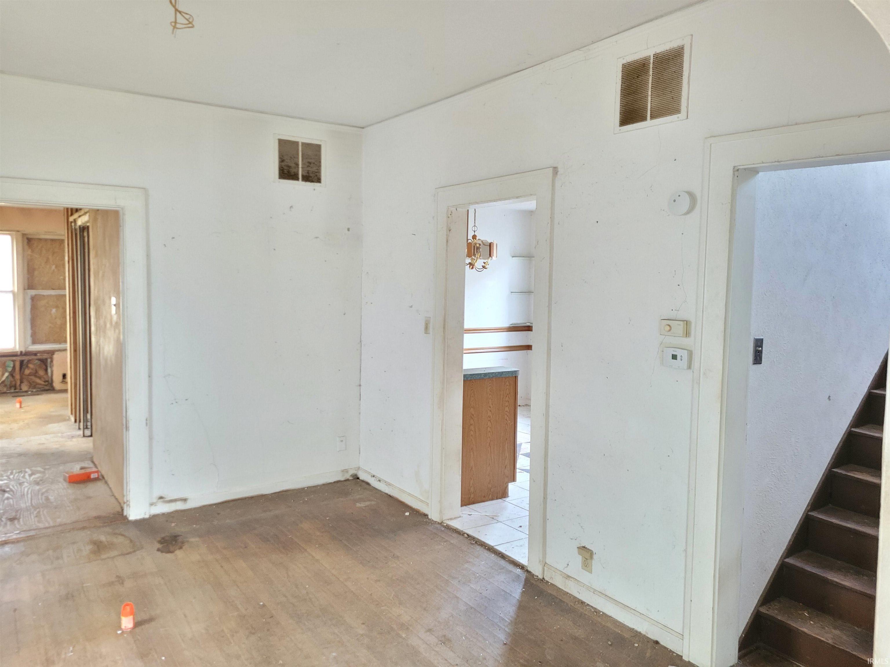 1118 Bowman