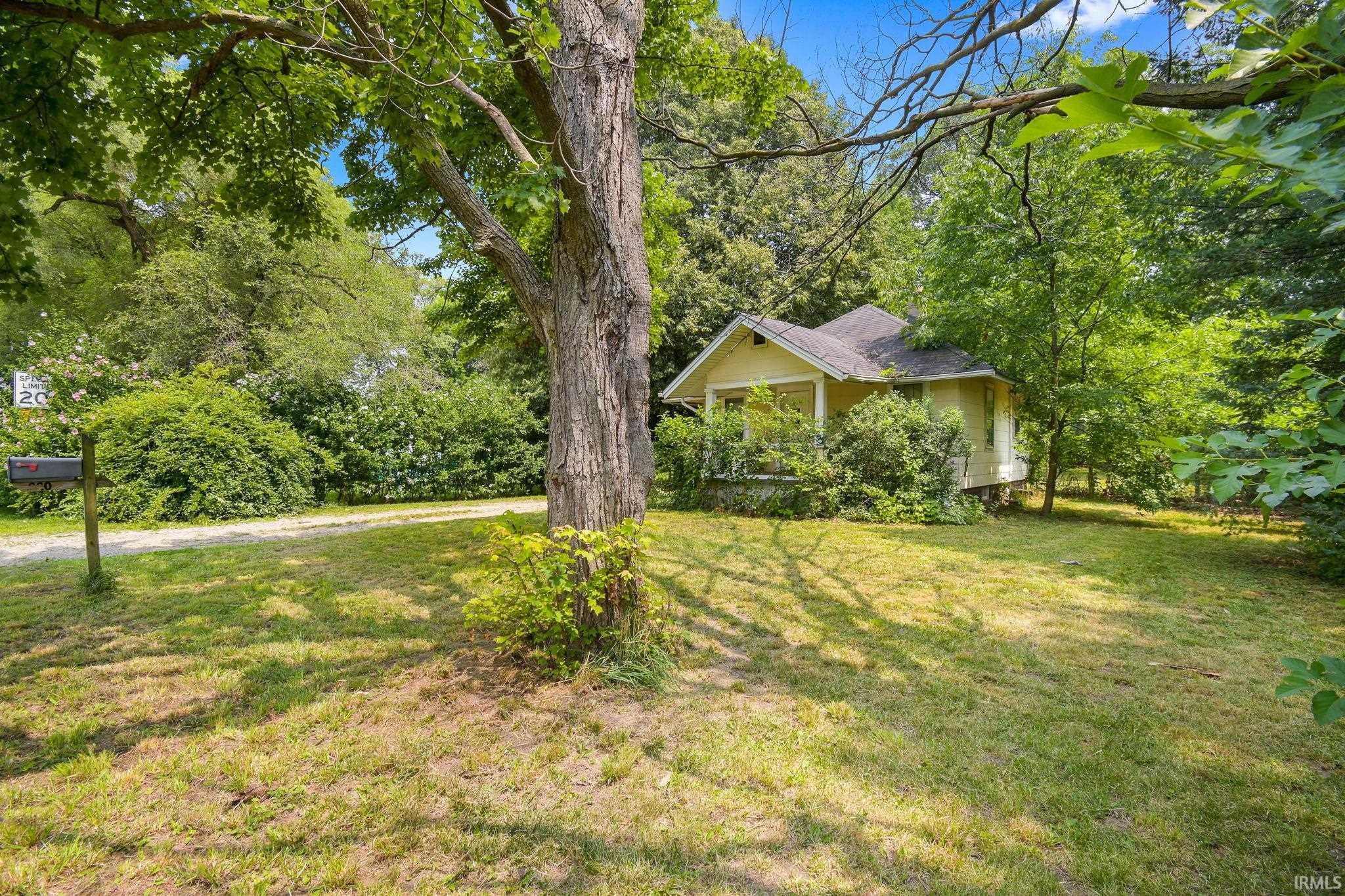 220 Mccombs