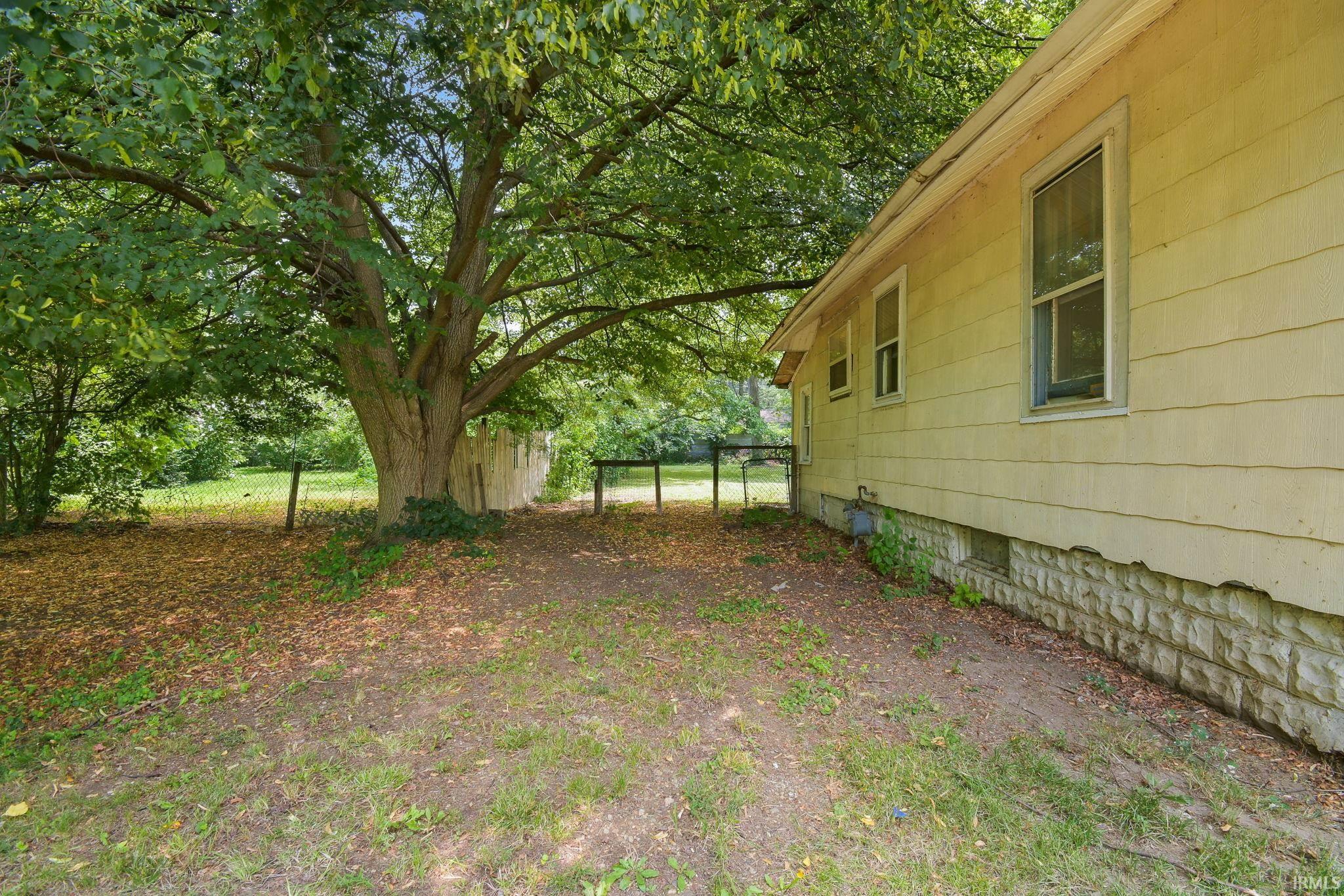 220 Mccombs