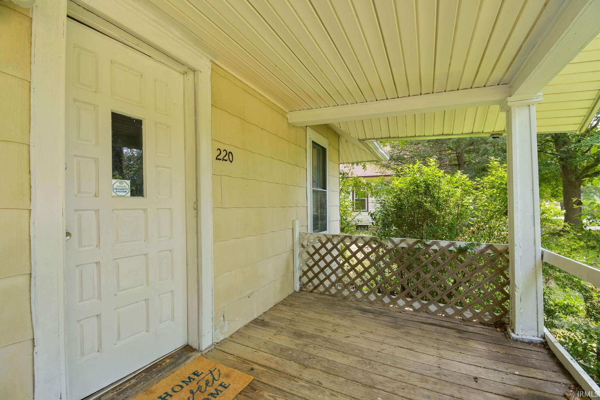 220 Mccombs