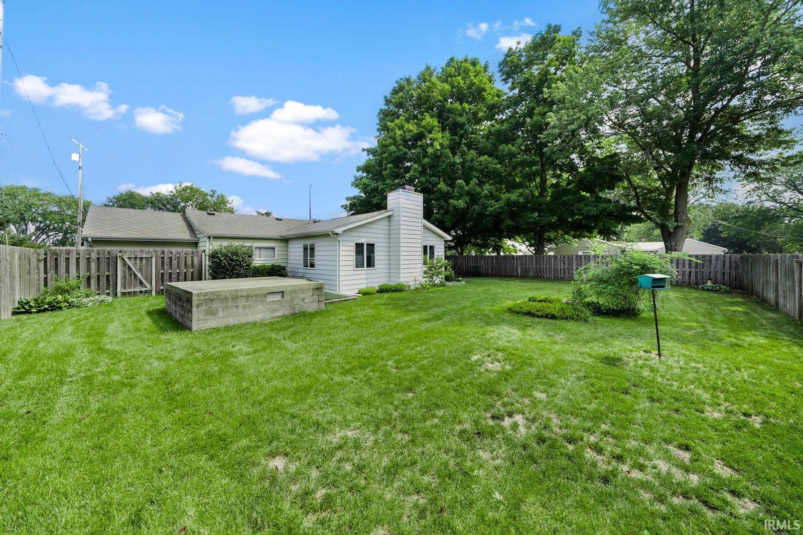 2737 Jackson