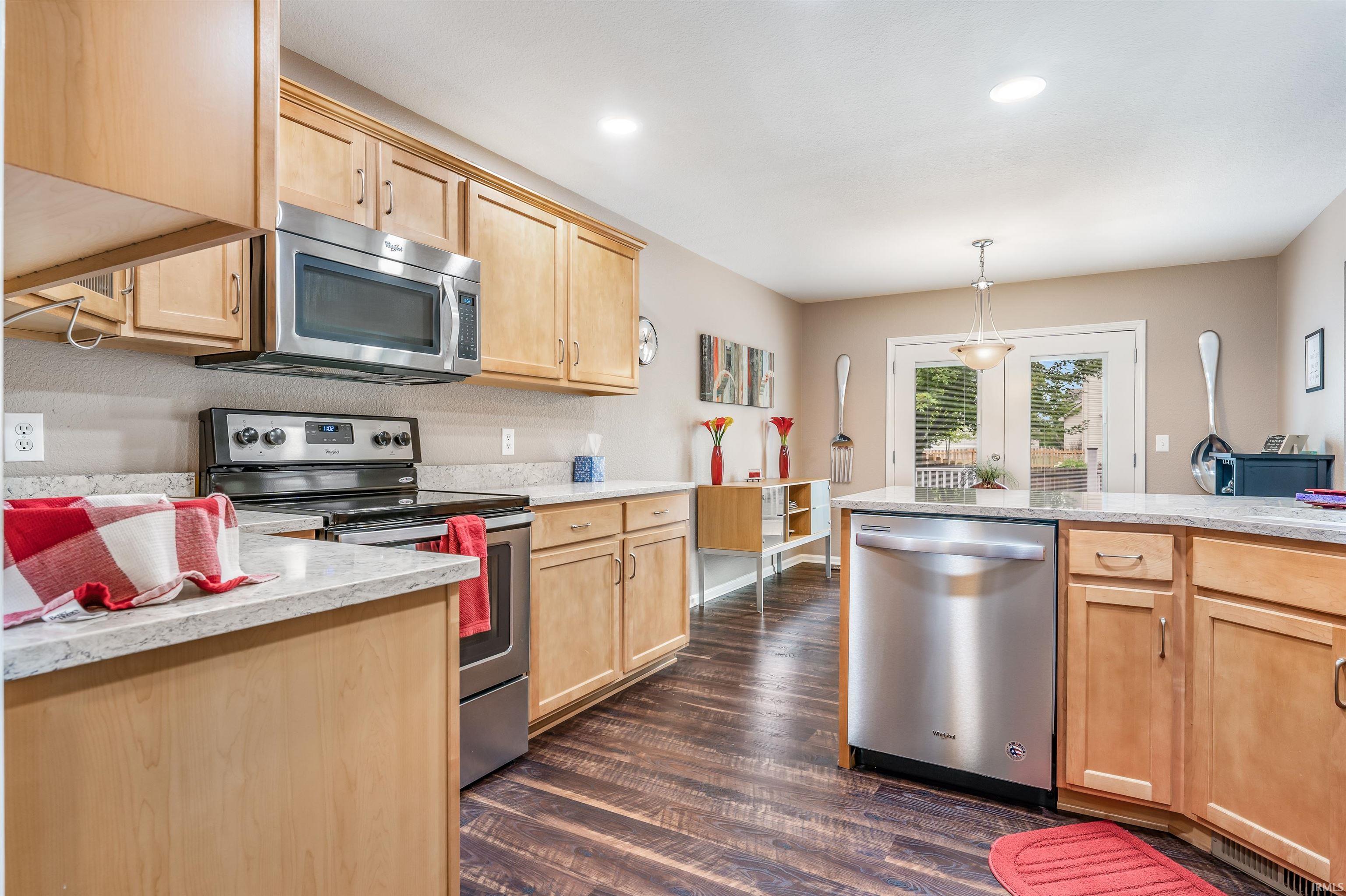 2410 Sugar Tree