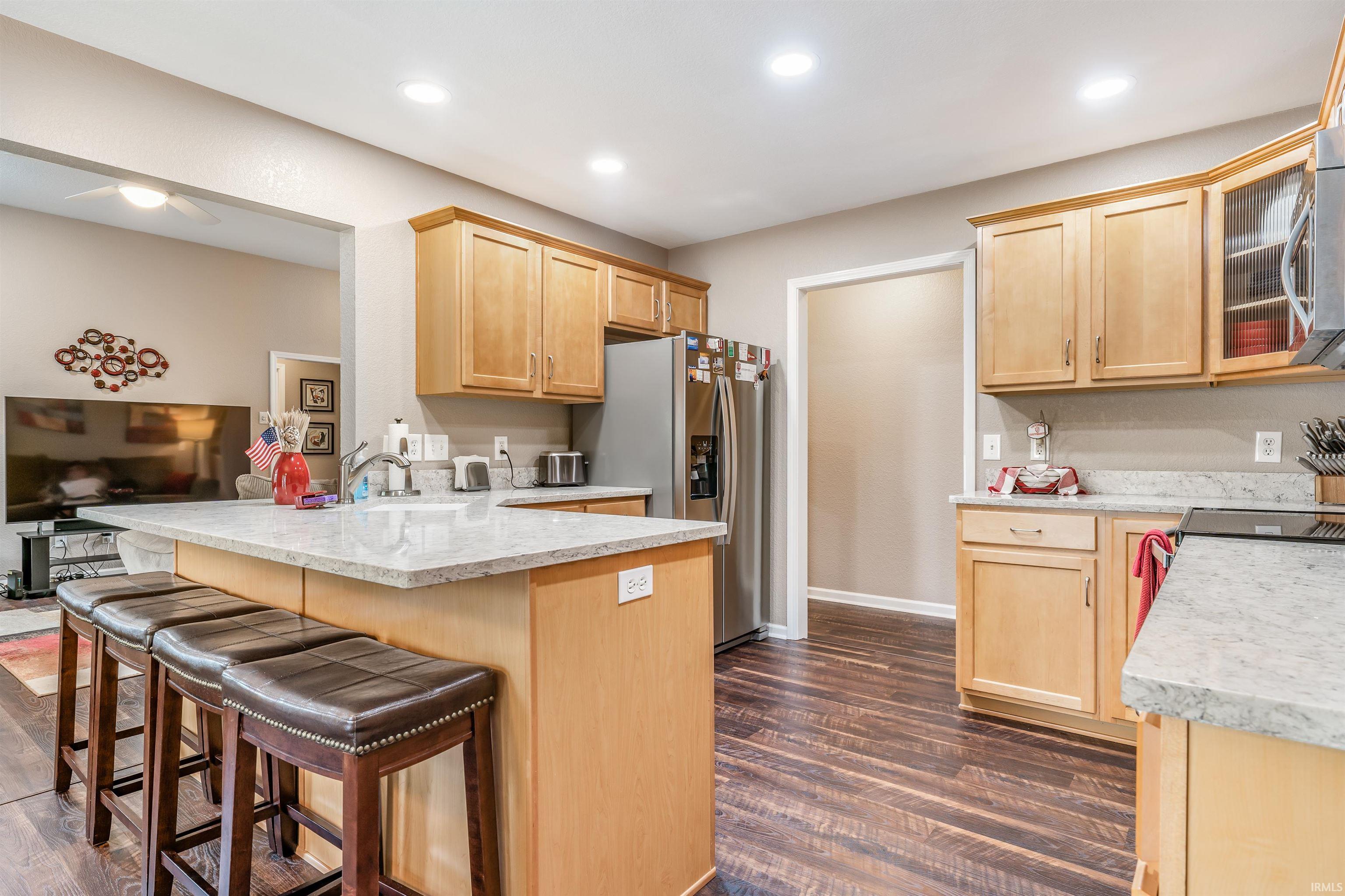 2410 Sugar Tree