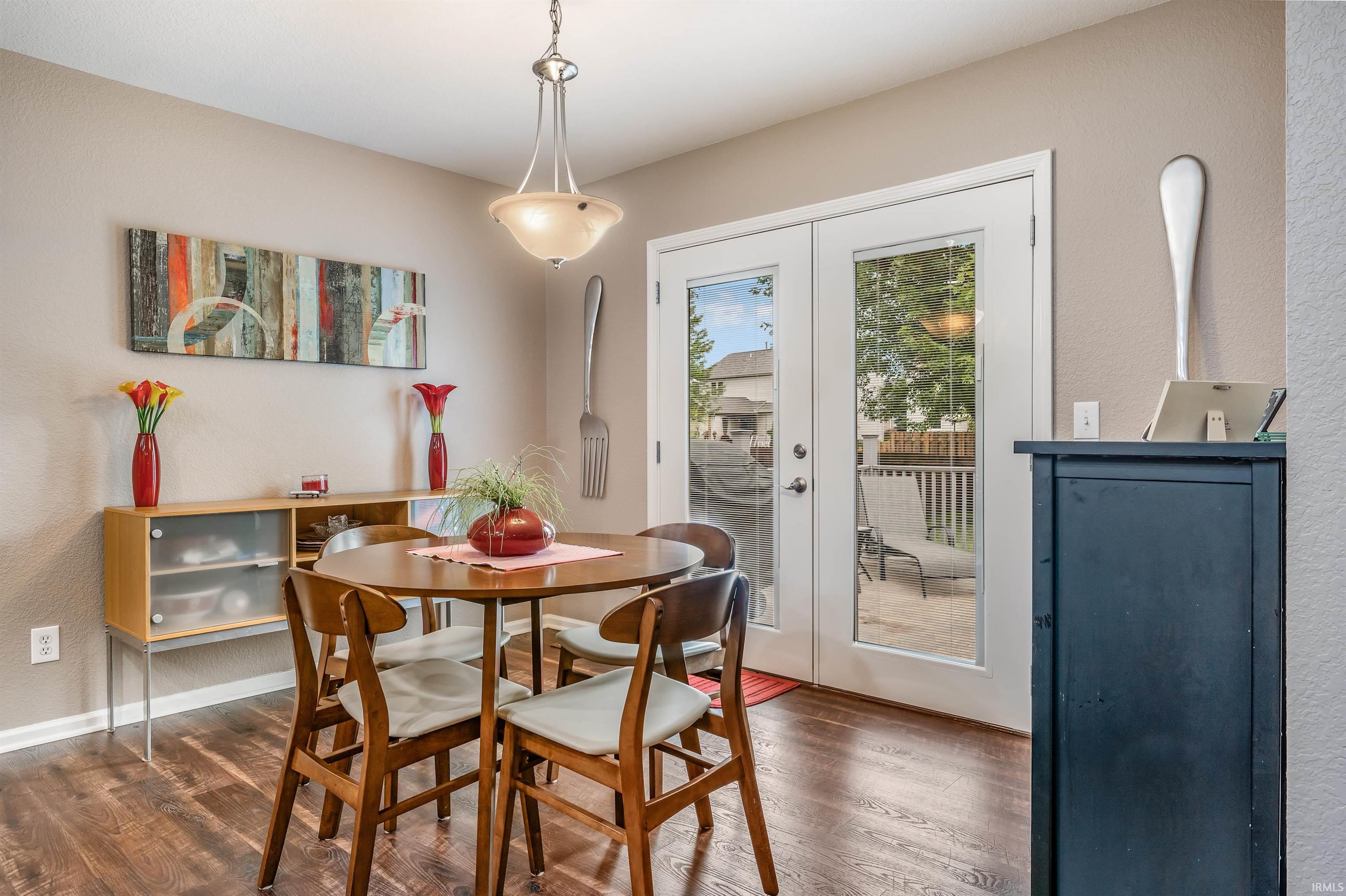 2410 Sugar Tree