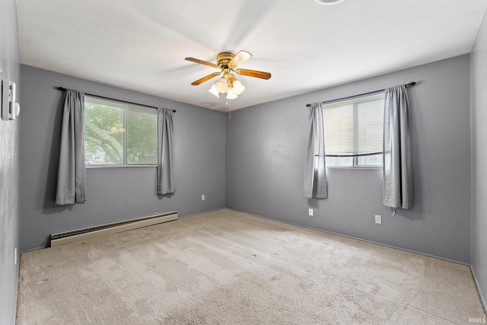 1039 Hollyhill