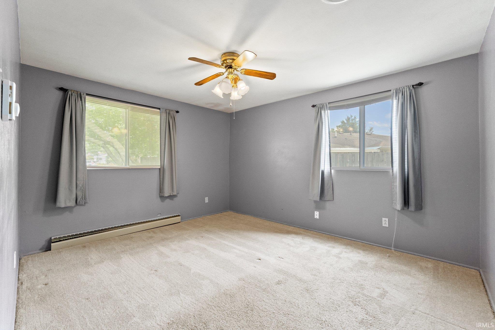1039 Hollyhill