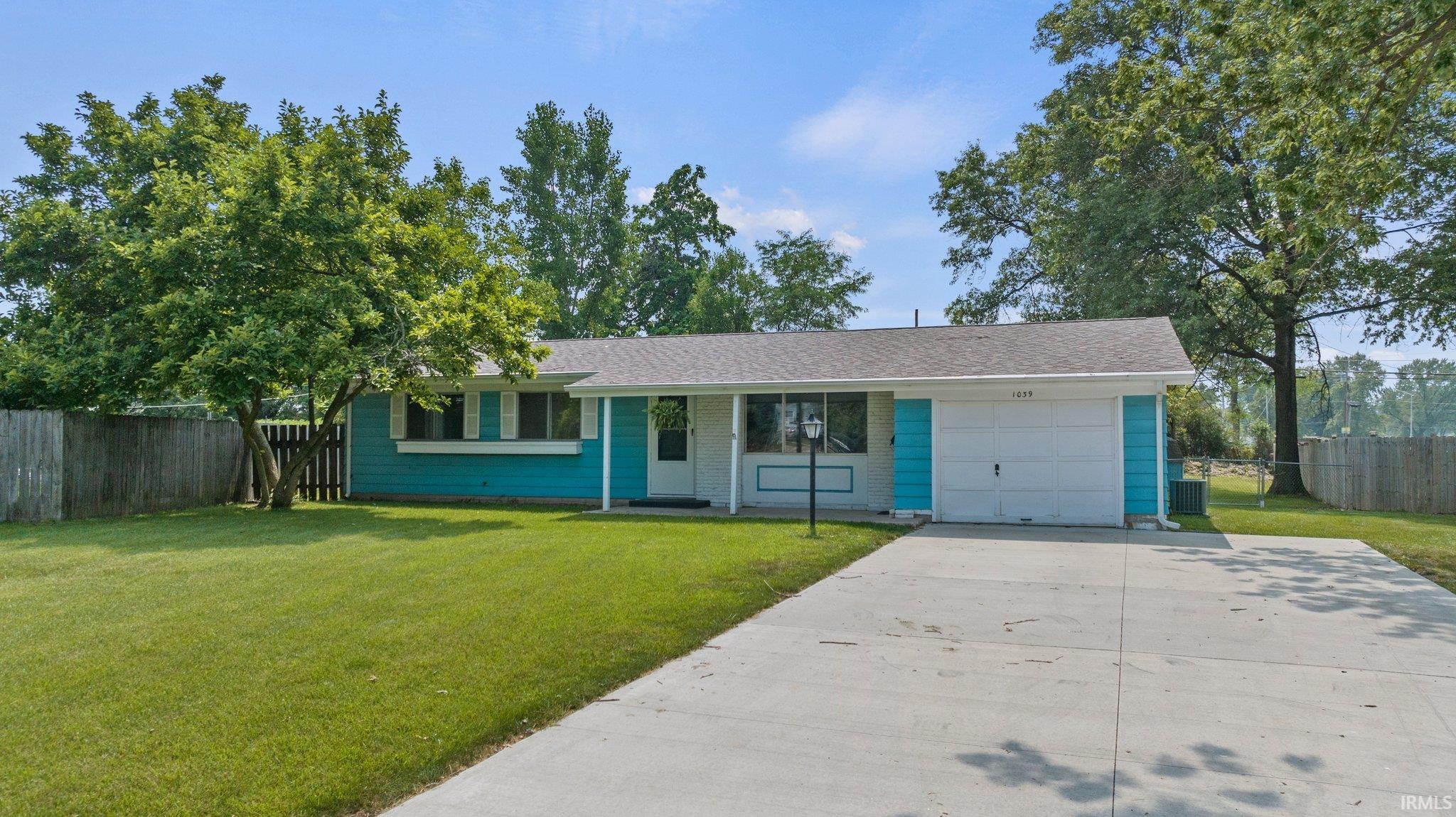 1039 Hollyhill