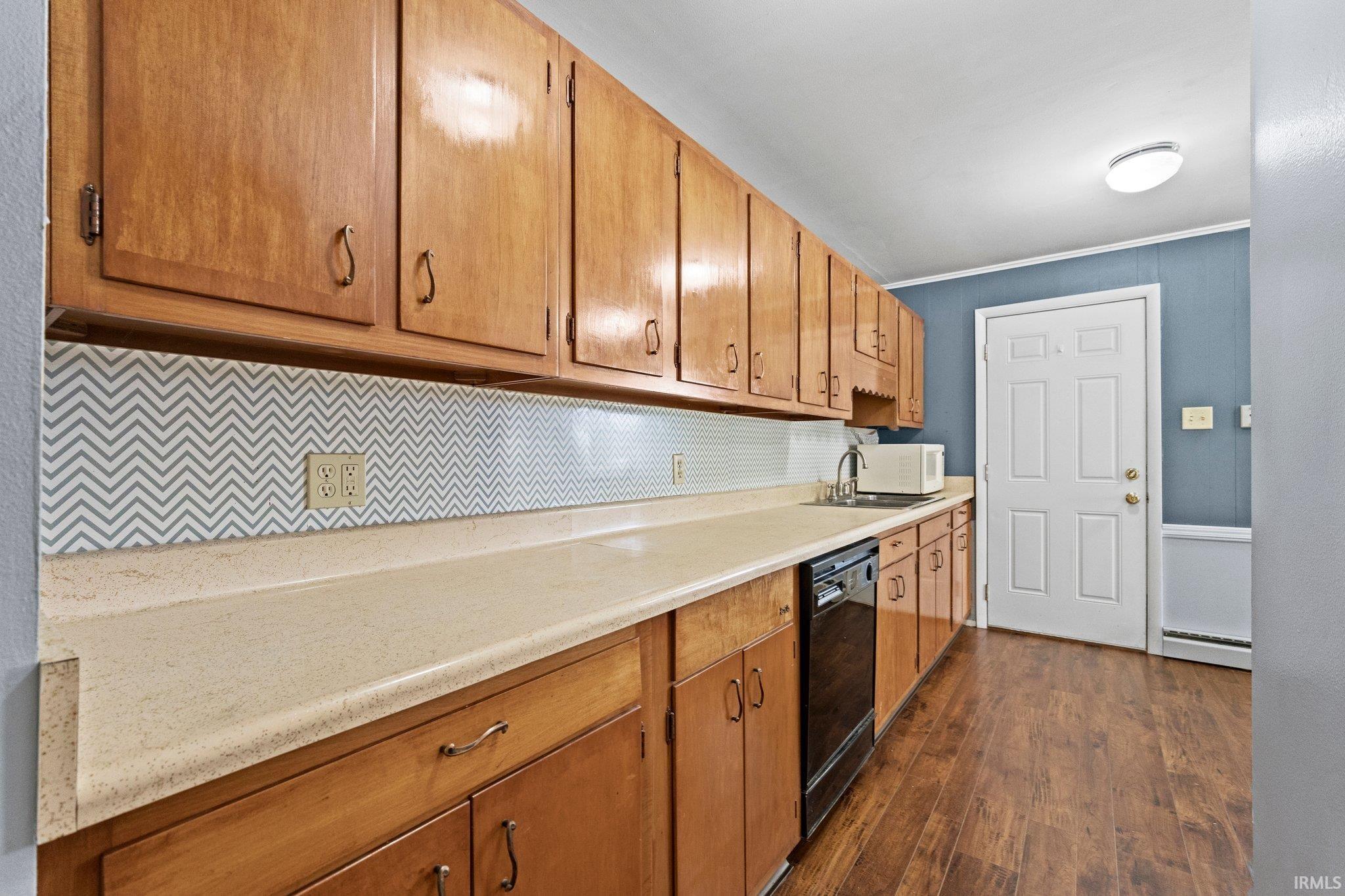1039 Hollyhill