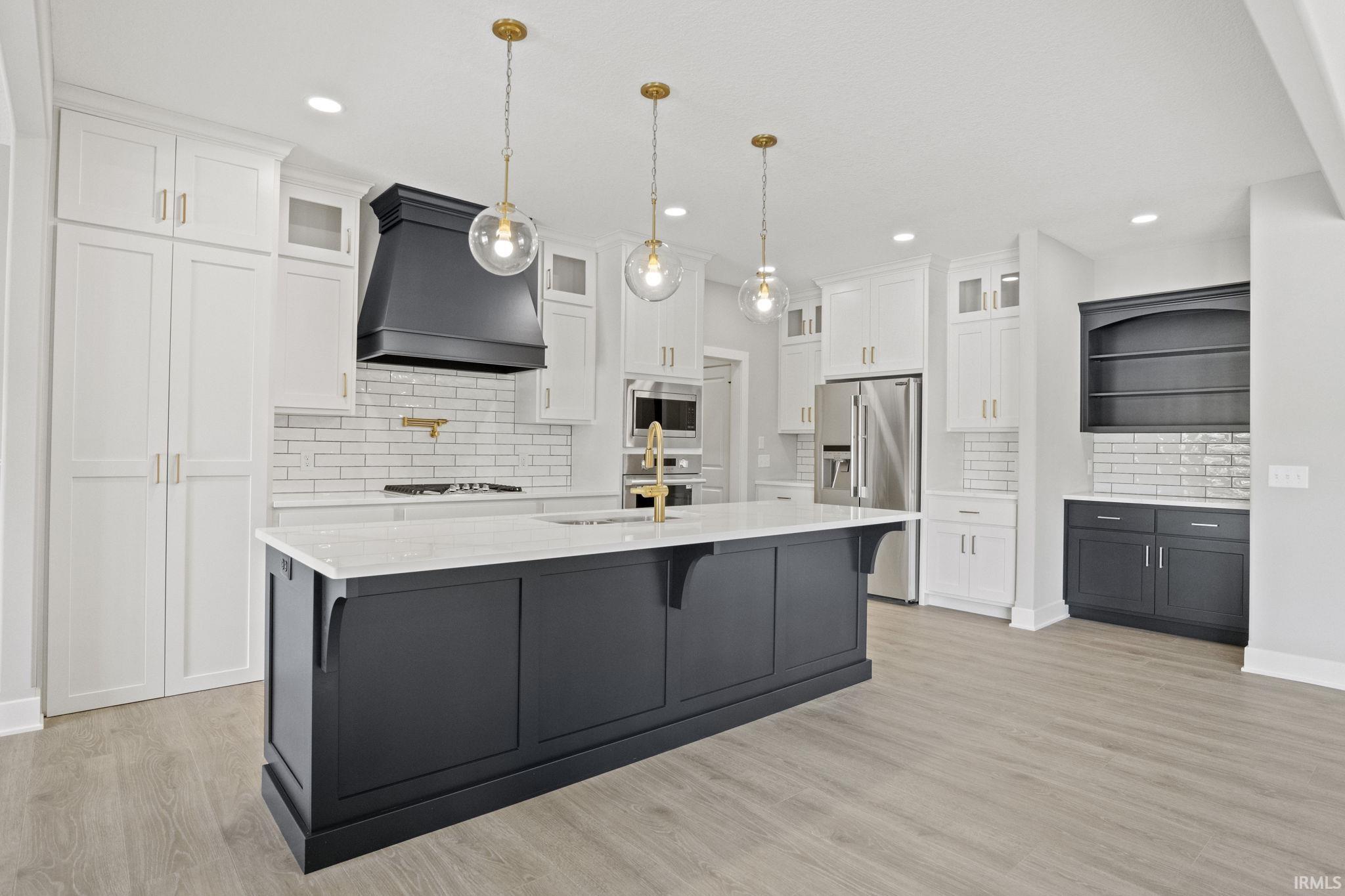 6049 Arvada