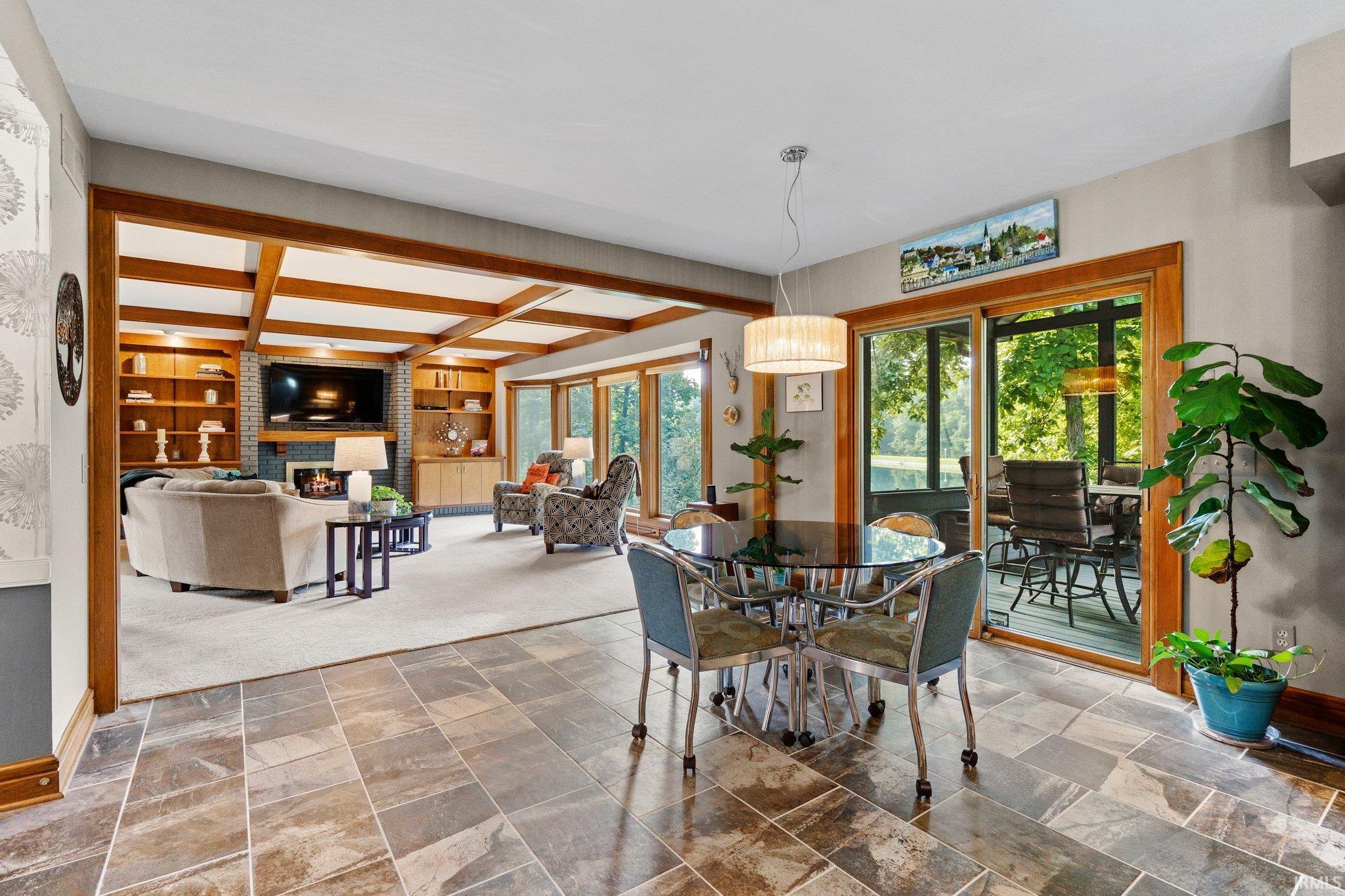 6530 Glen Lake