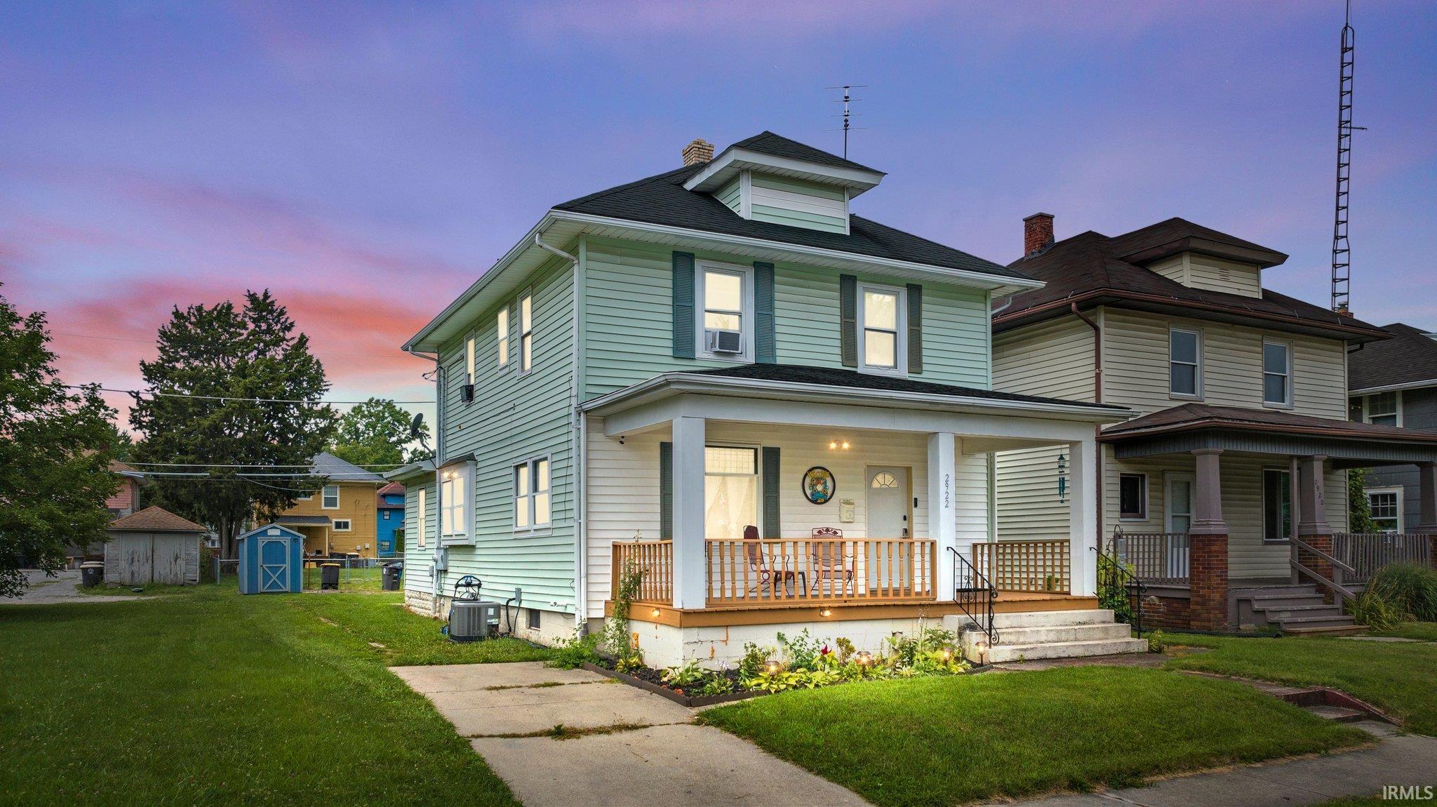 2922 Central