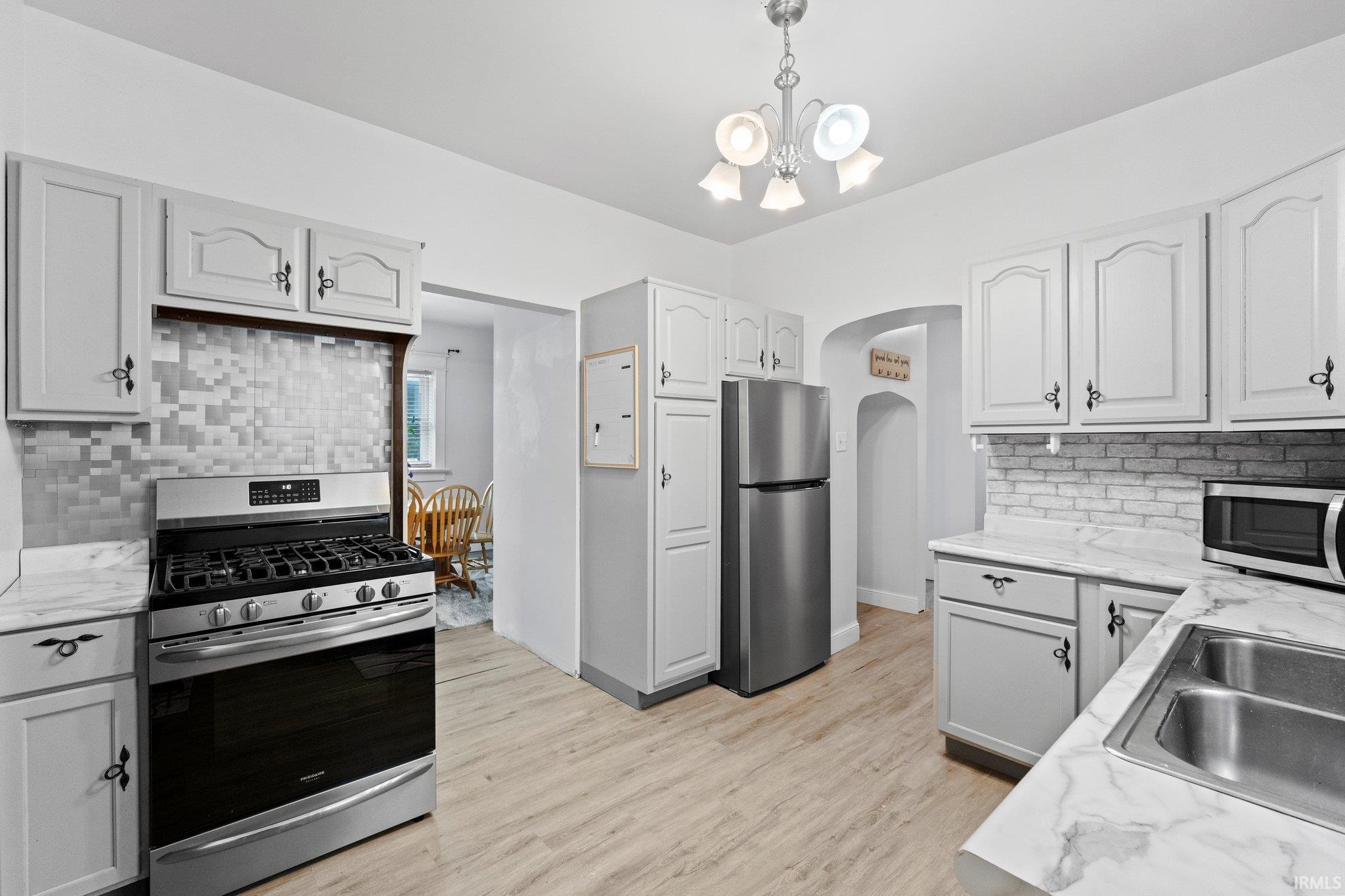 2922 Central