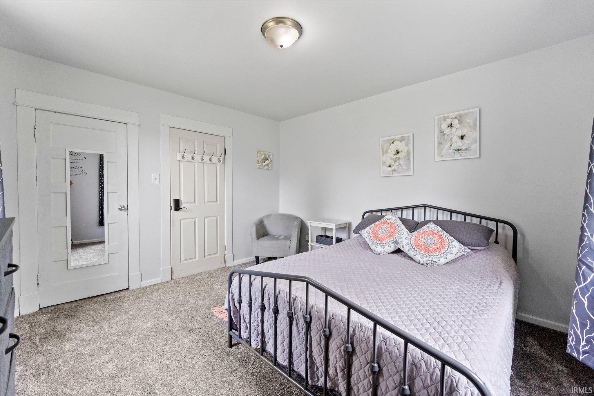 2922 Central