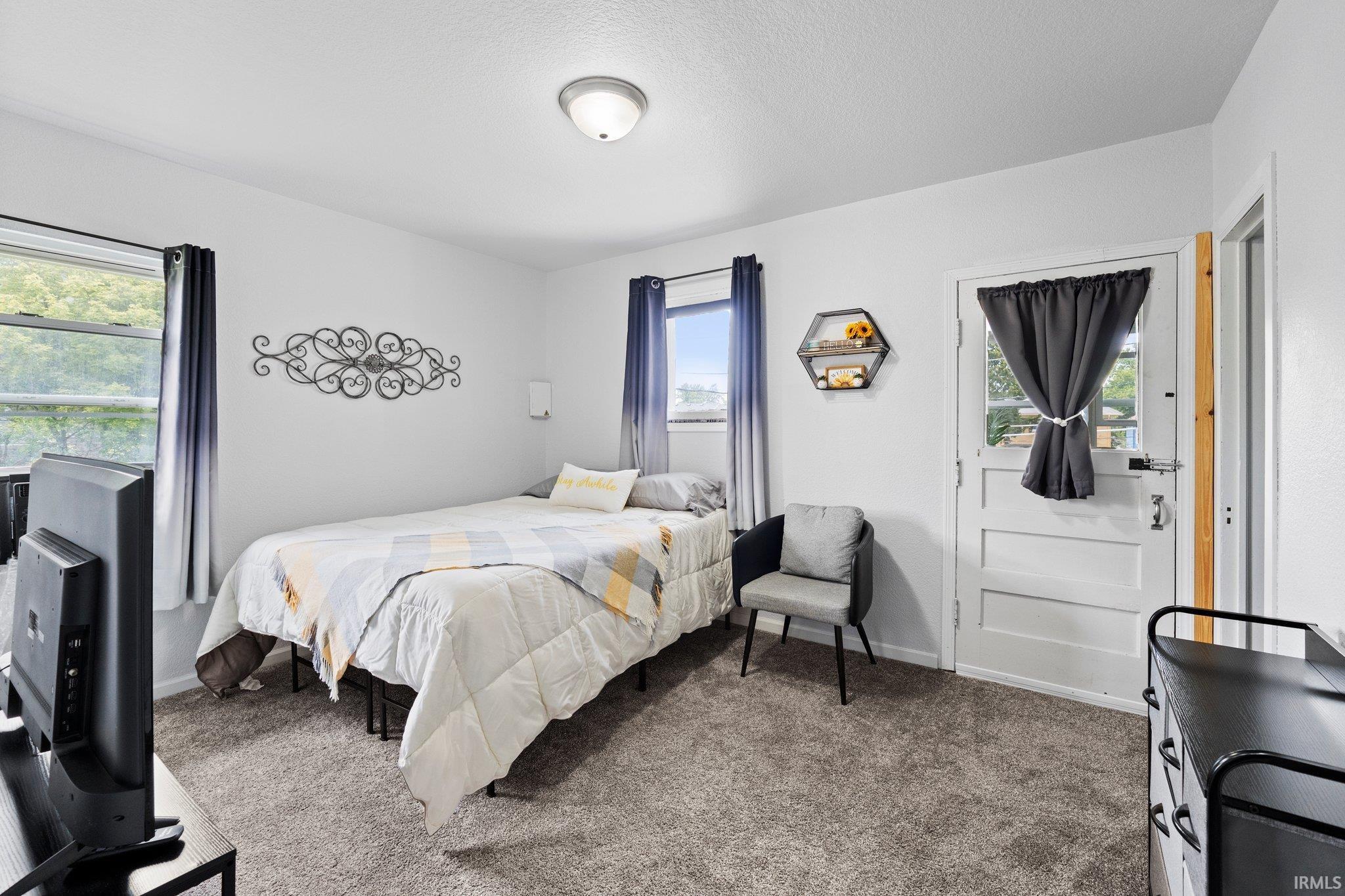 2922 Central