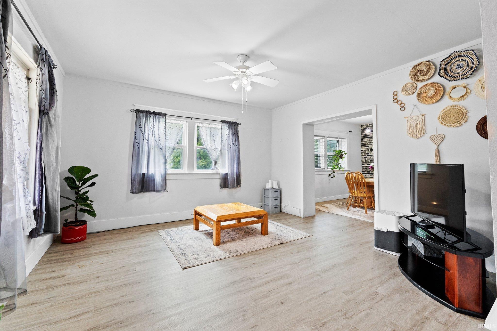 2922 Central