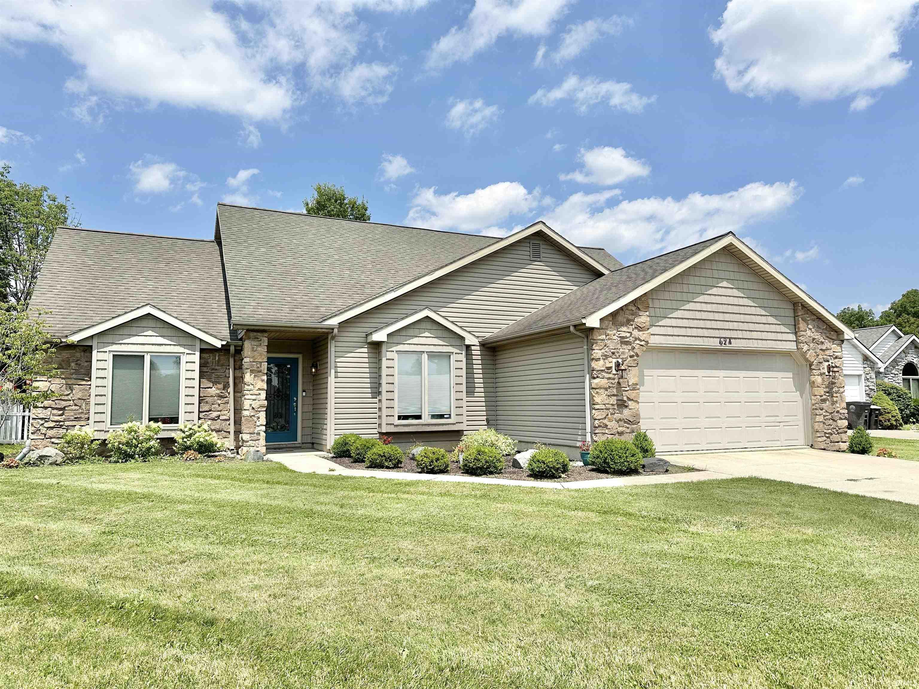 624 Woodland Springs