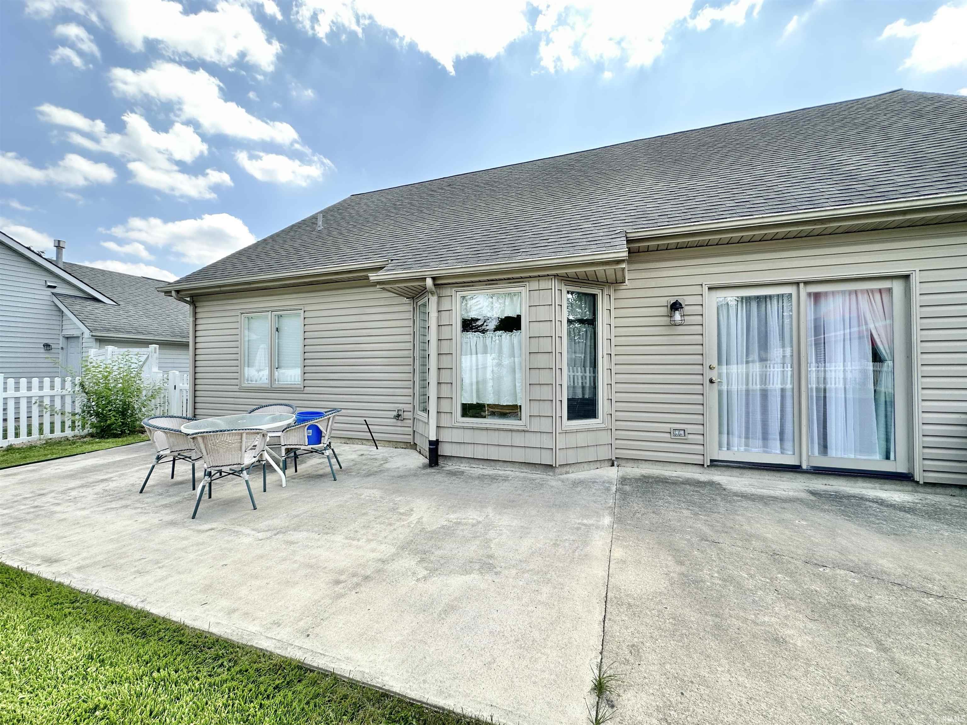 624 Woodland Springs
