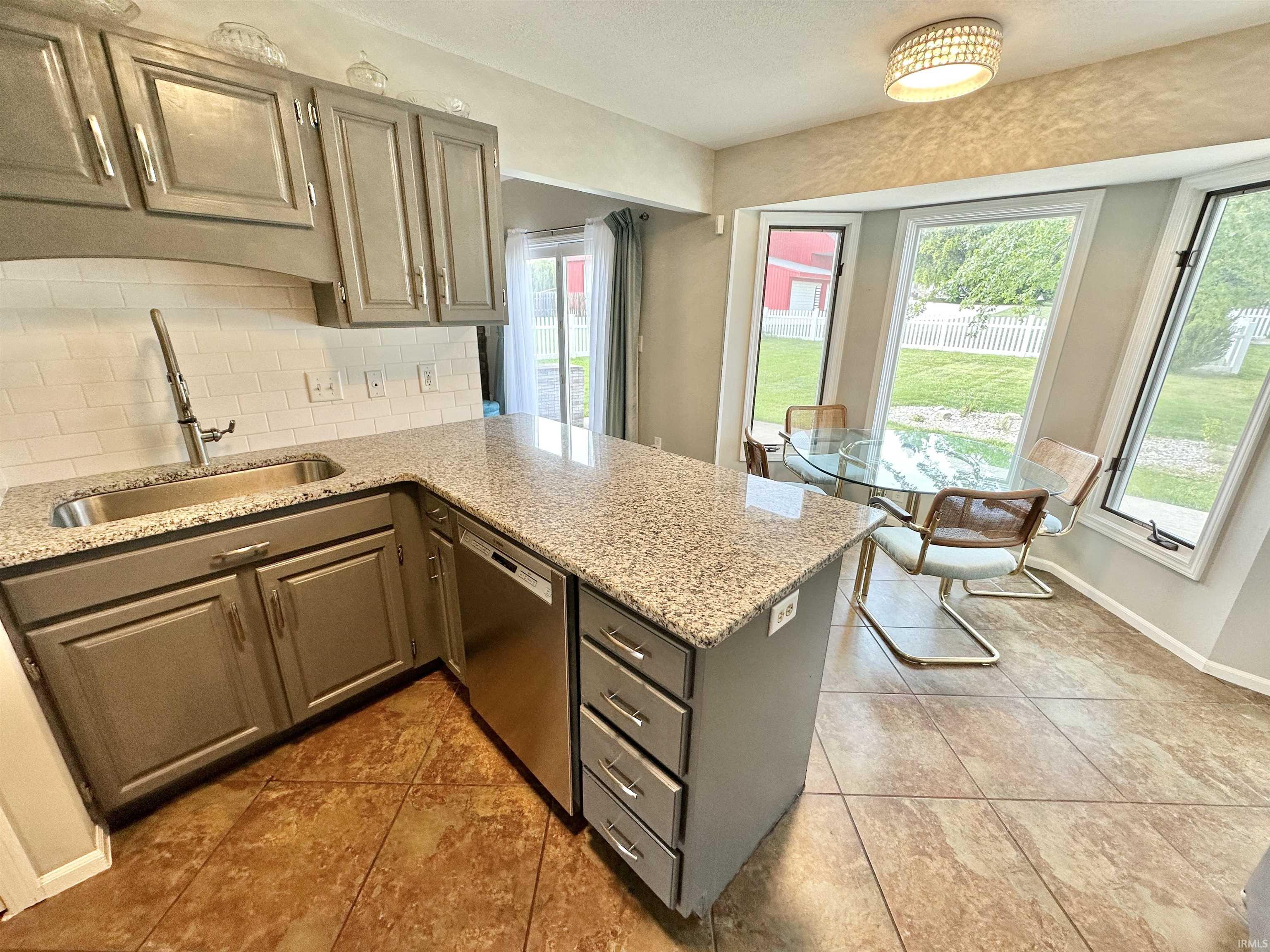 624 Woodland Springs