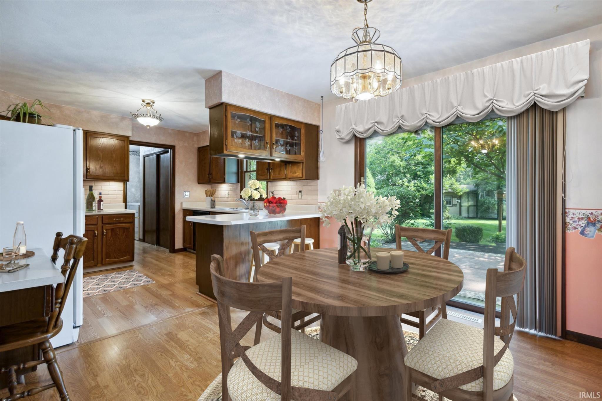 22915 Chestnut