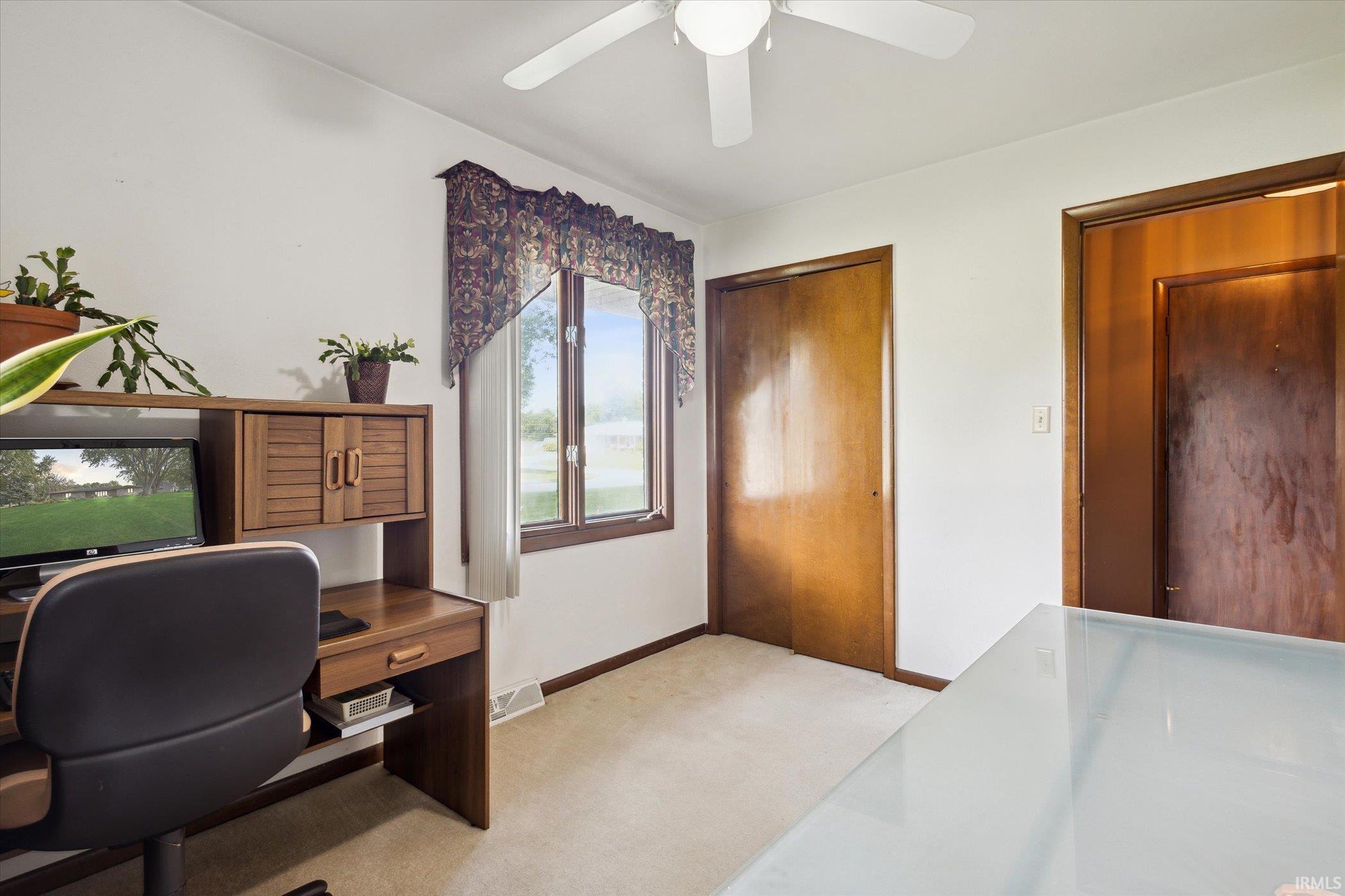 22915 Chestnut