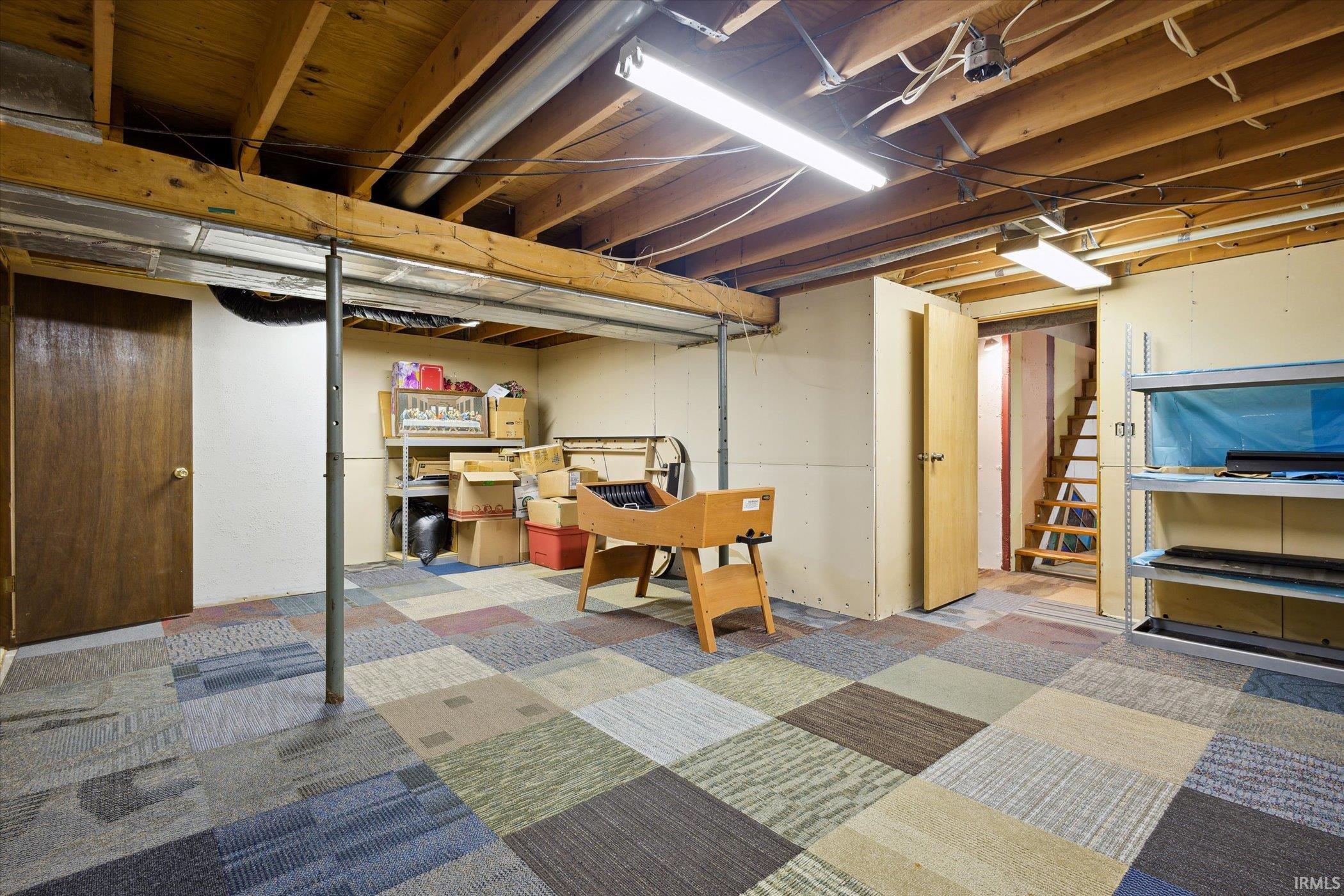 22915 Chestnut