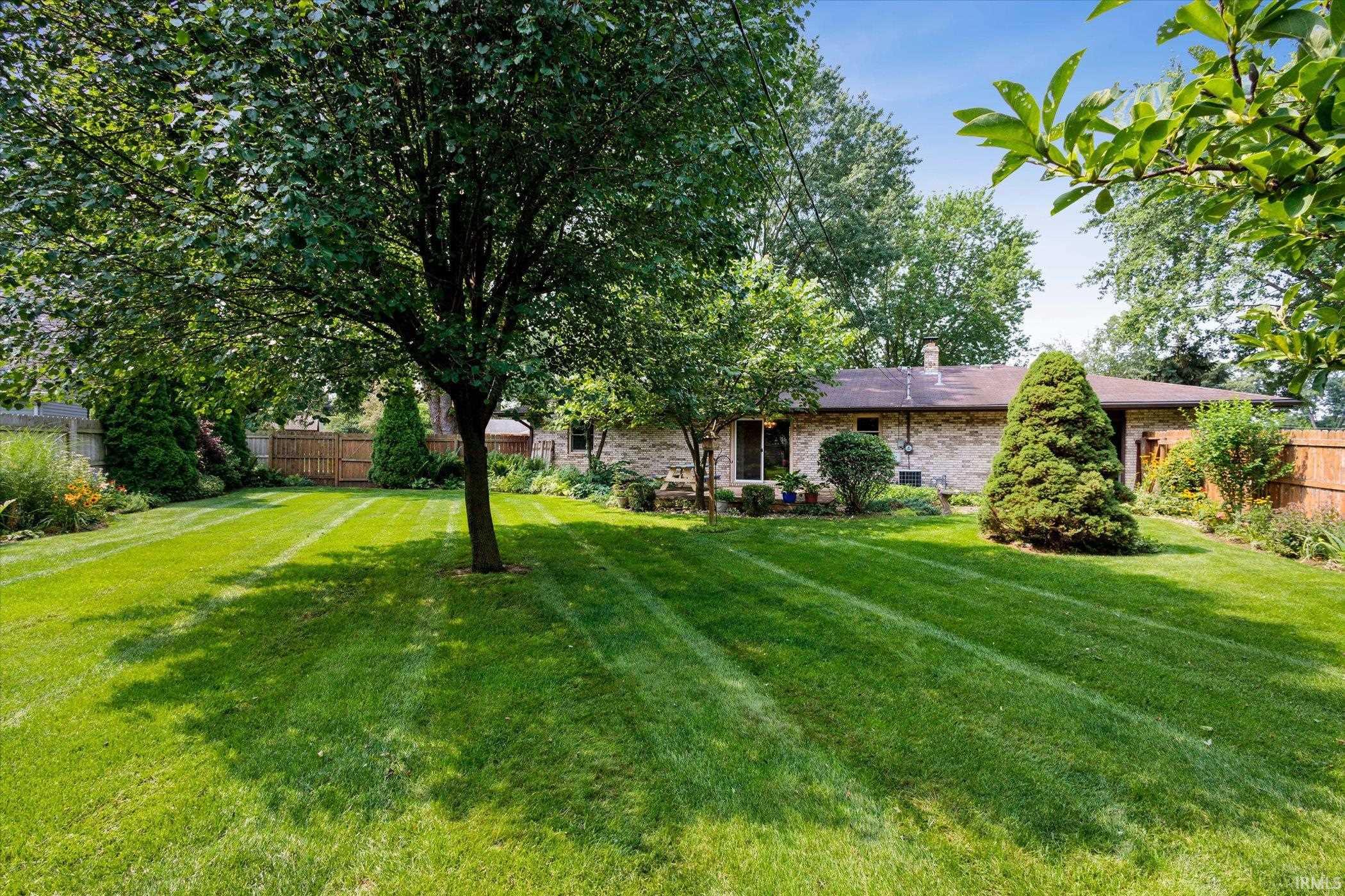 22915 Chestnut