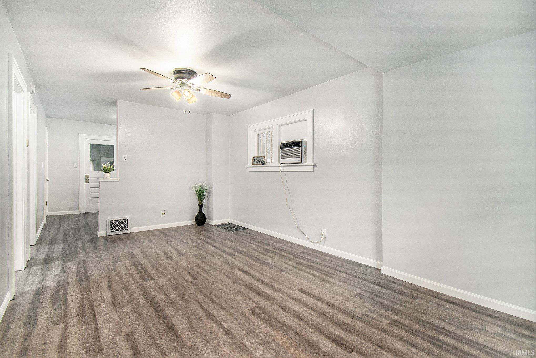 1015 Broadway