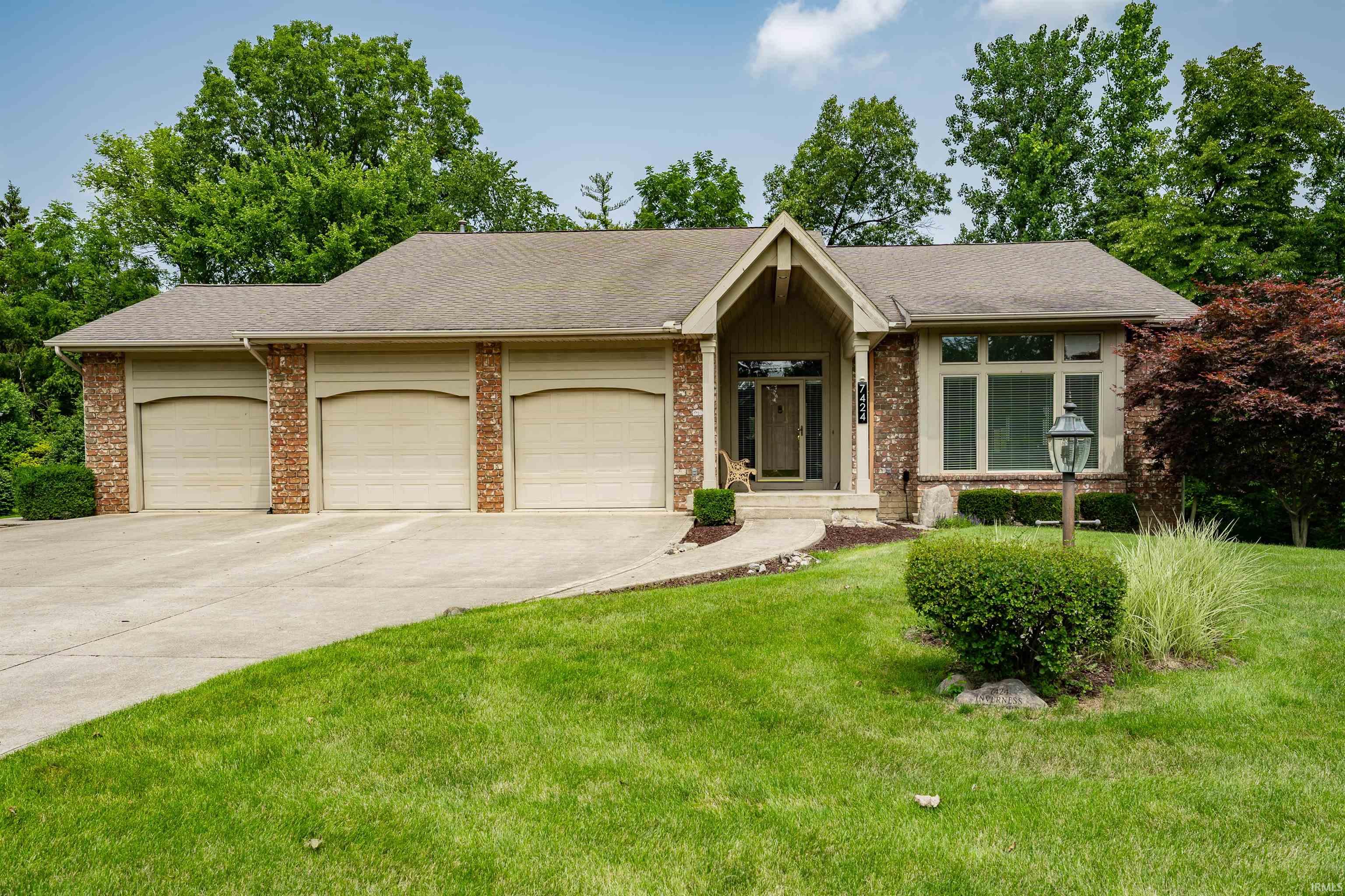 7424 Inverness Lakes