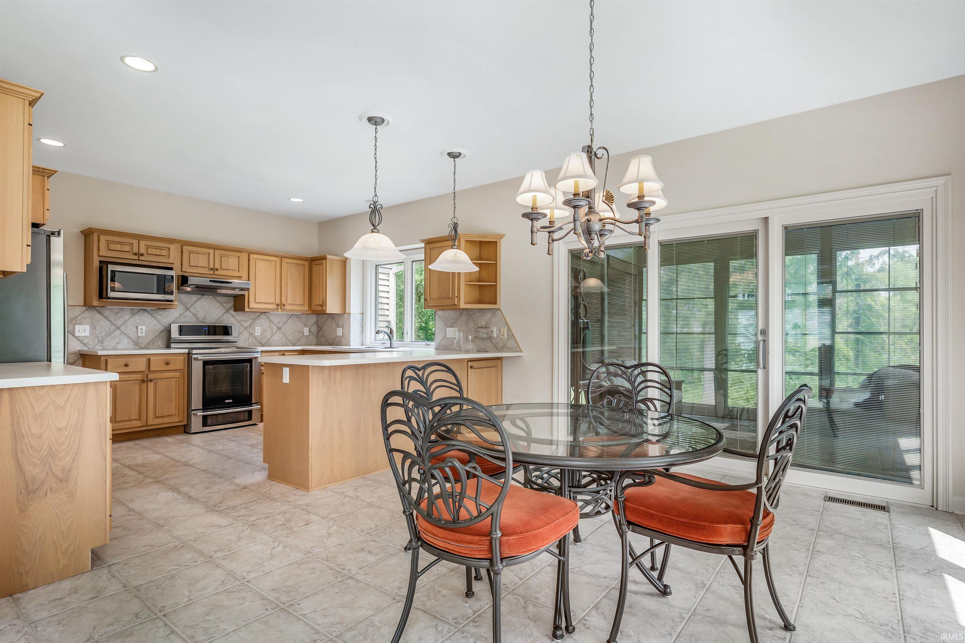 7424 Inverness Lakes