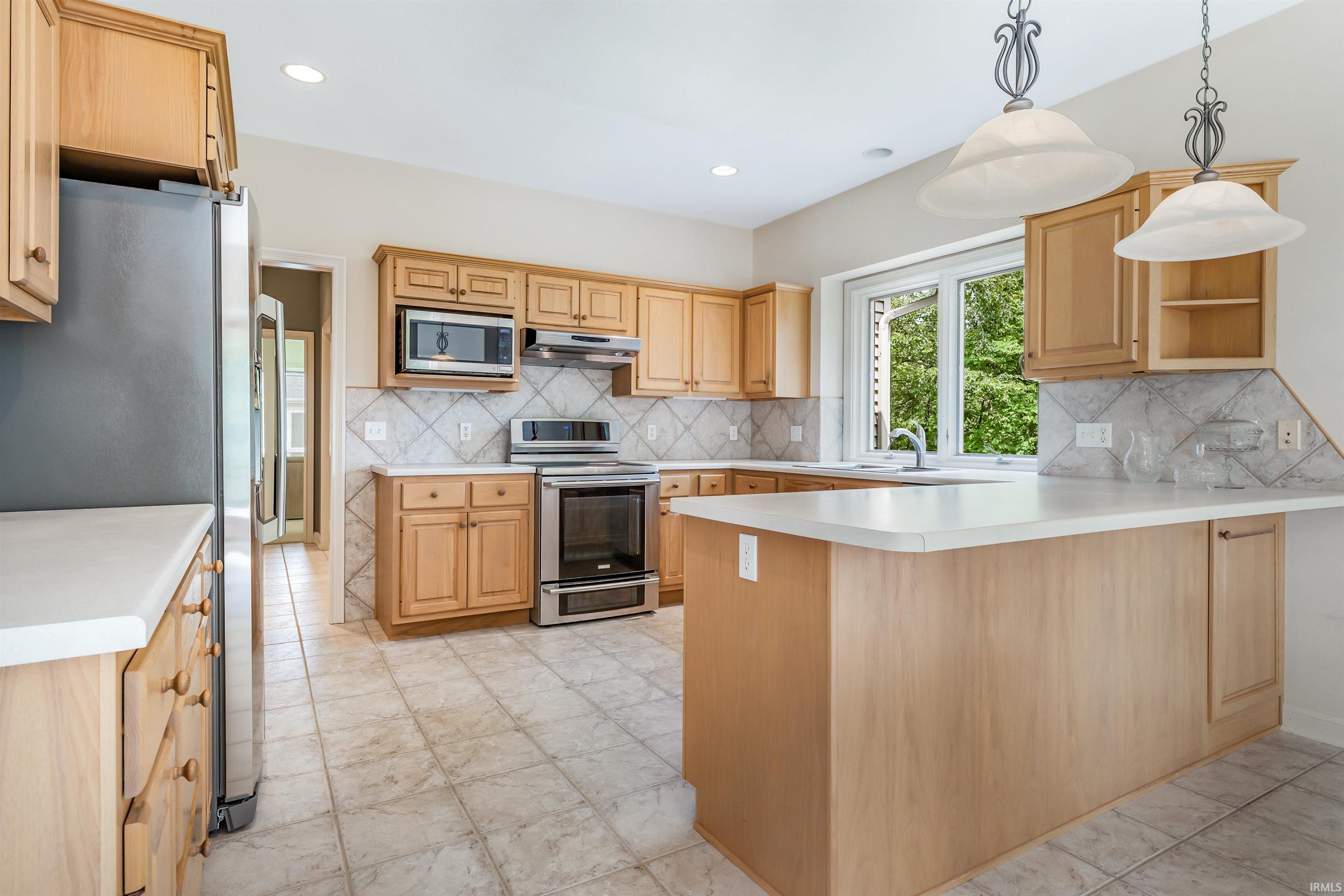 7424 Inverness Lakes