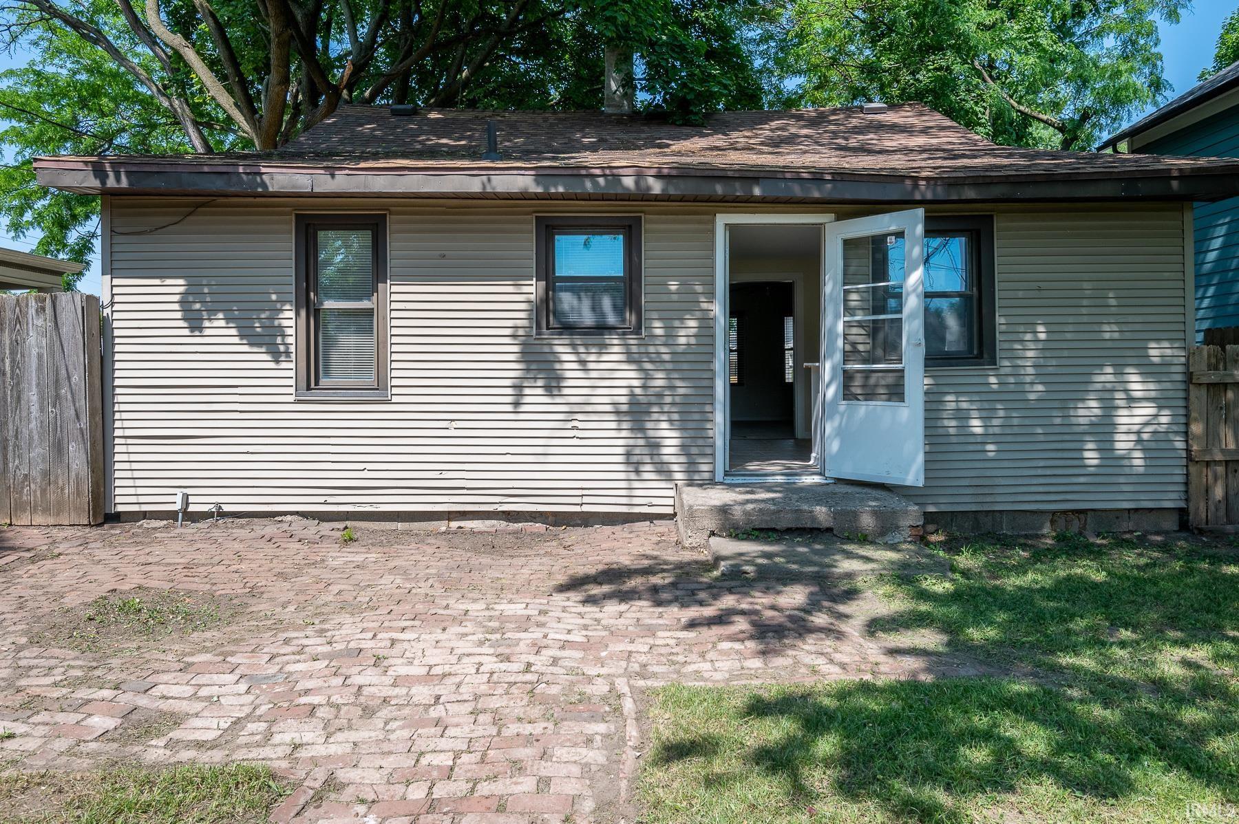 1319 Rockhill