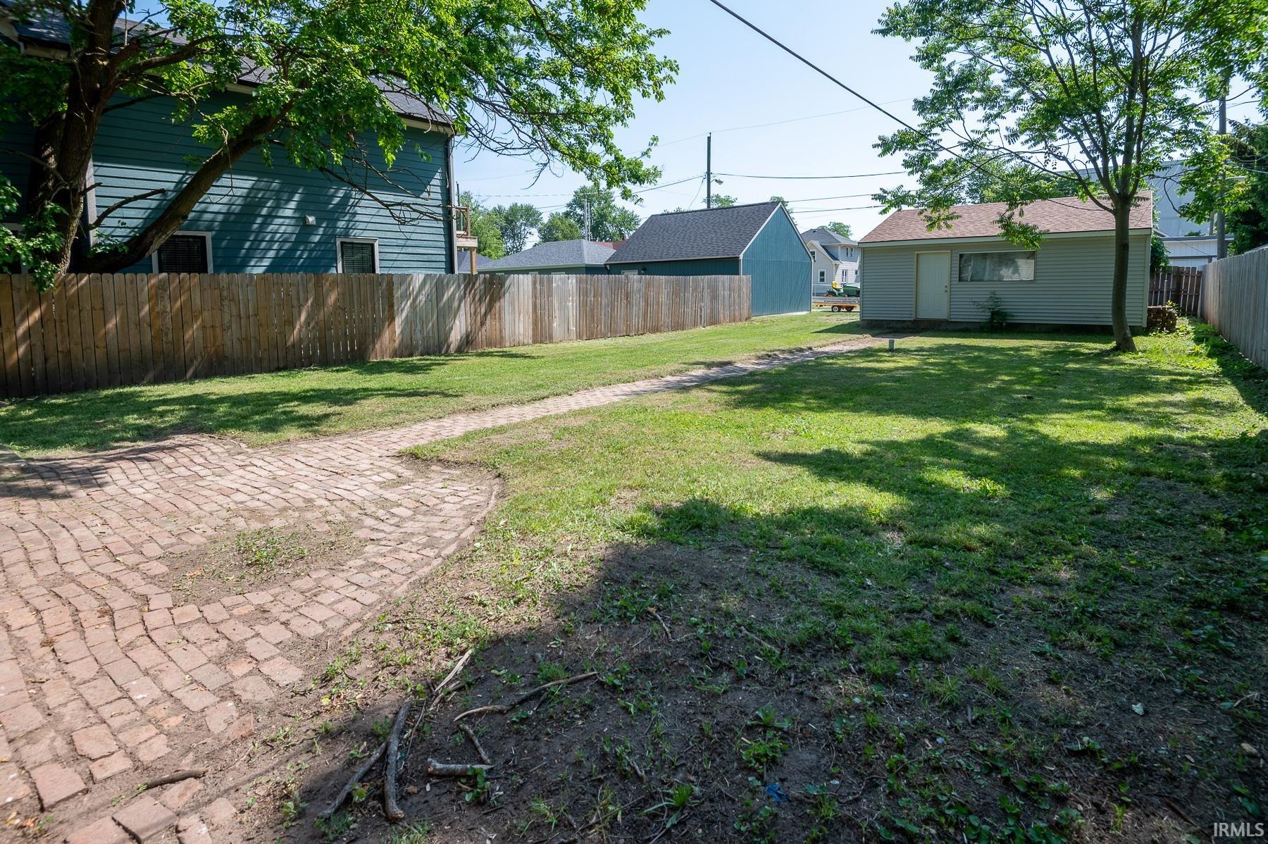1319 Rockhill