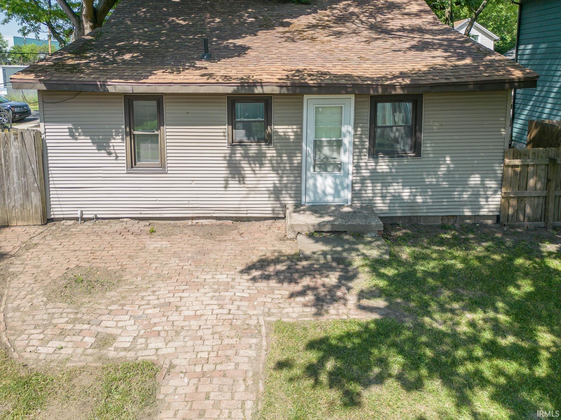 1319 Rockhill