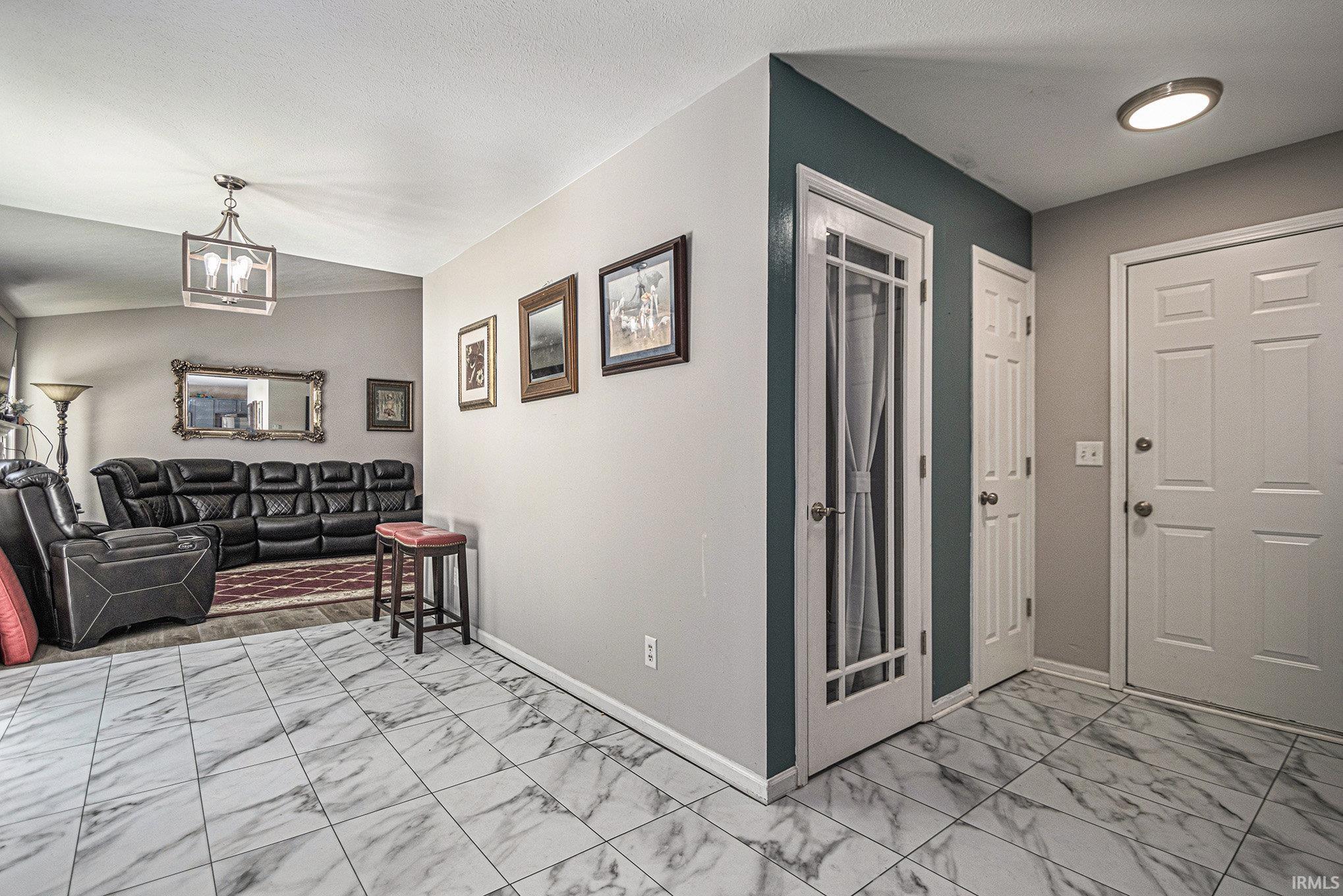 3318 Stone Briar