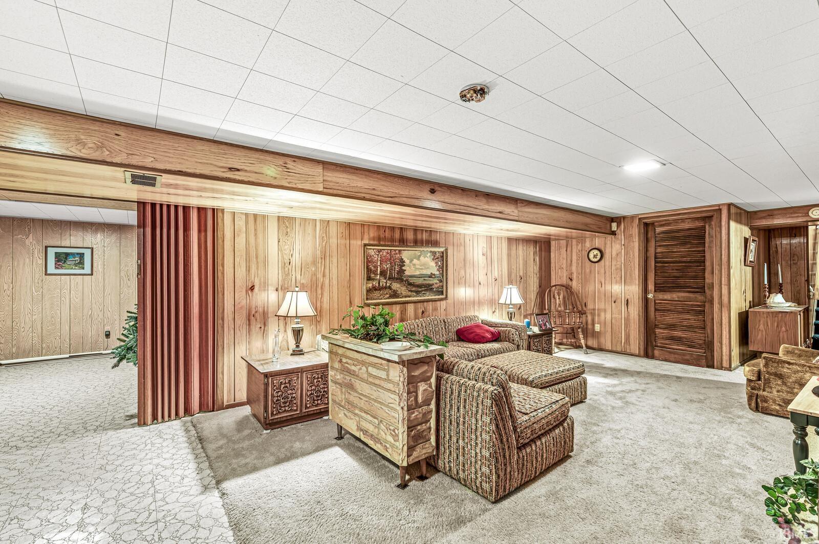 1504 Springbrook