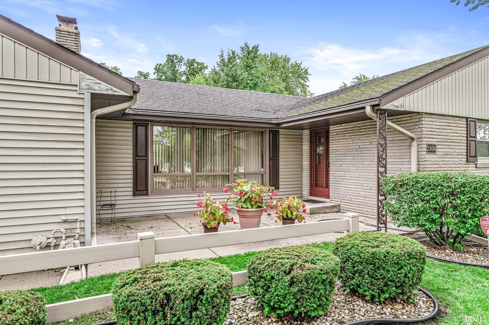 1504 Springbrook