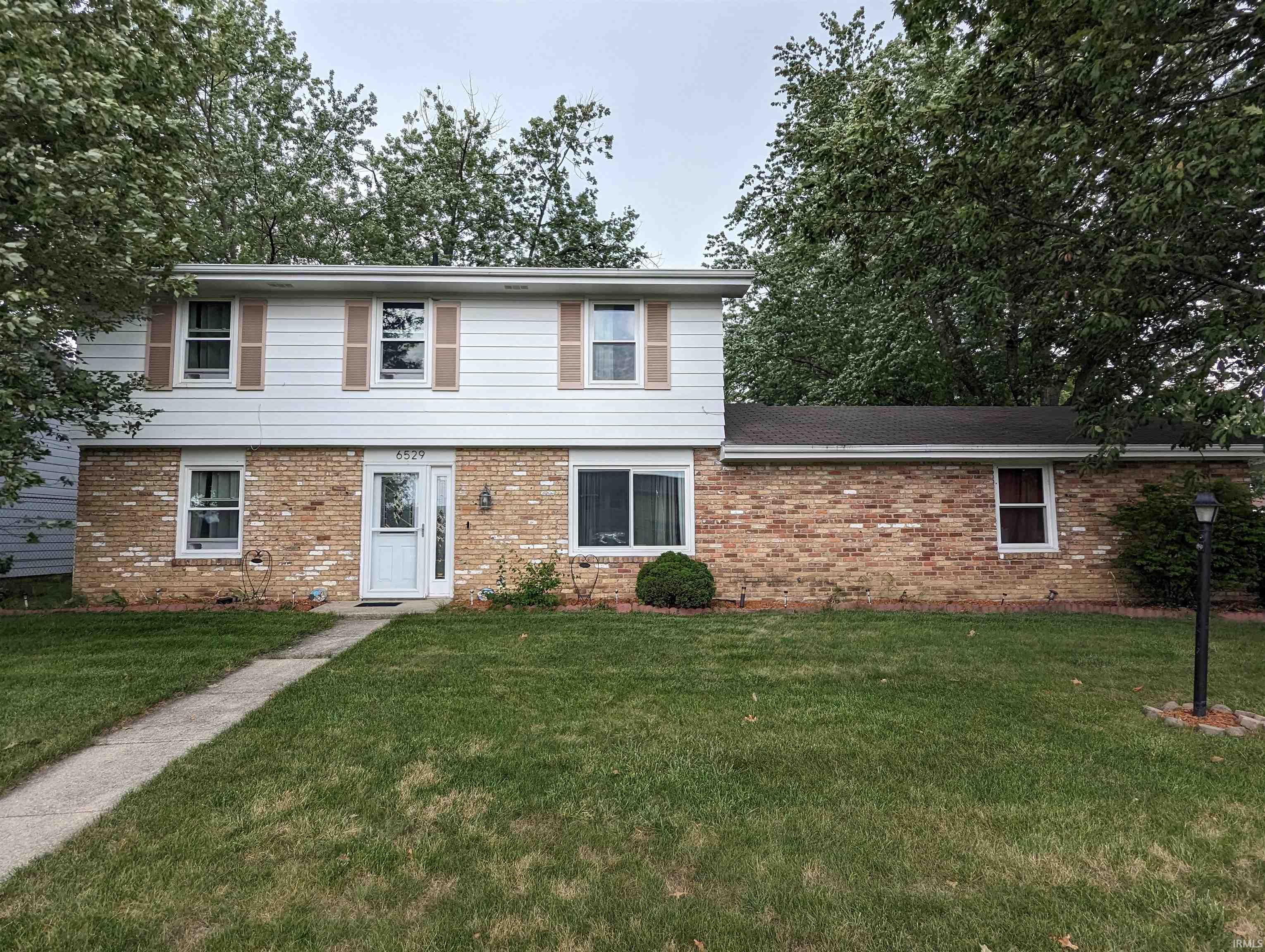 6529 Ashbrook