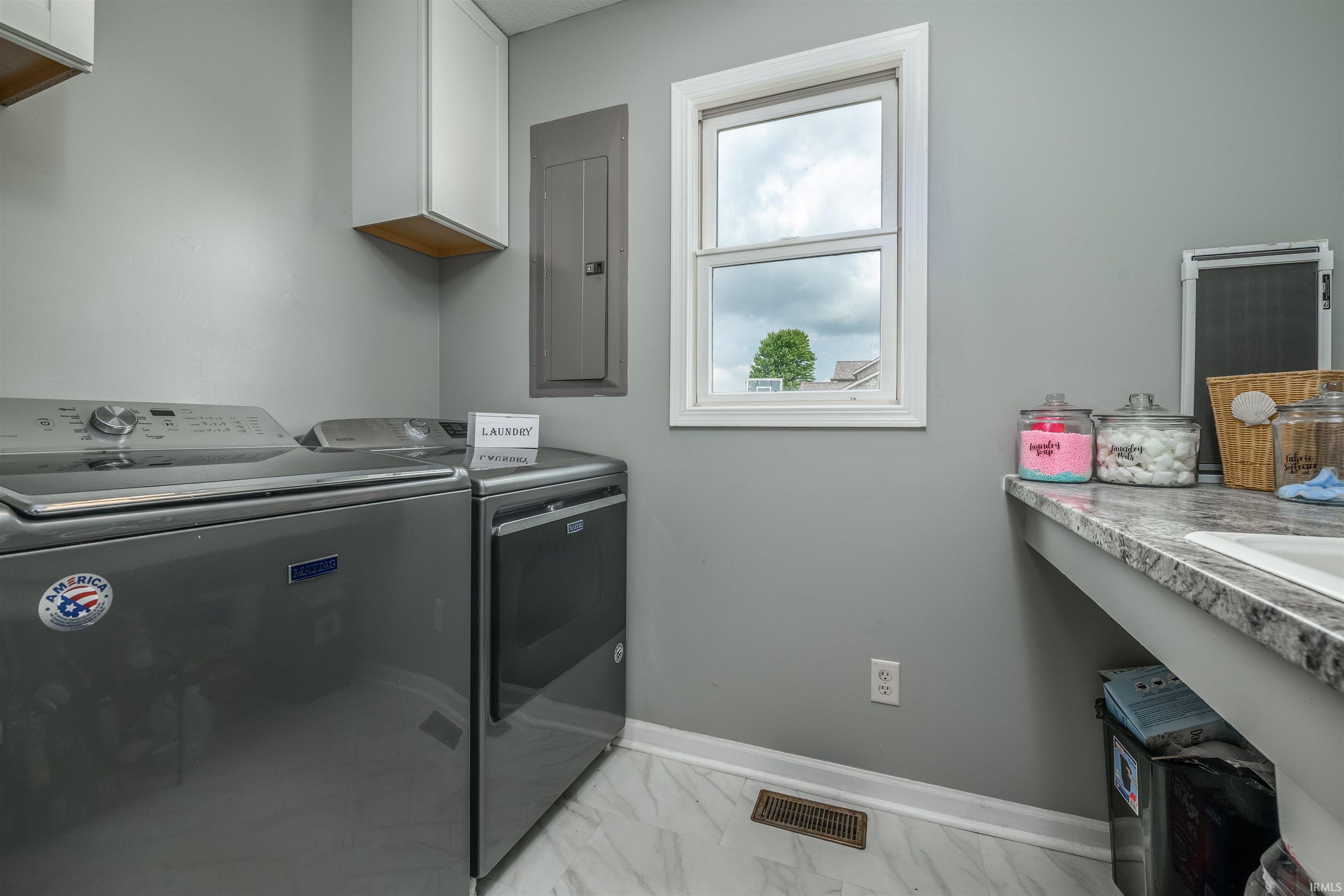 3308 Knollwood