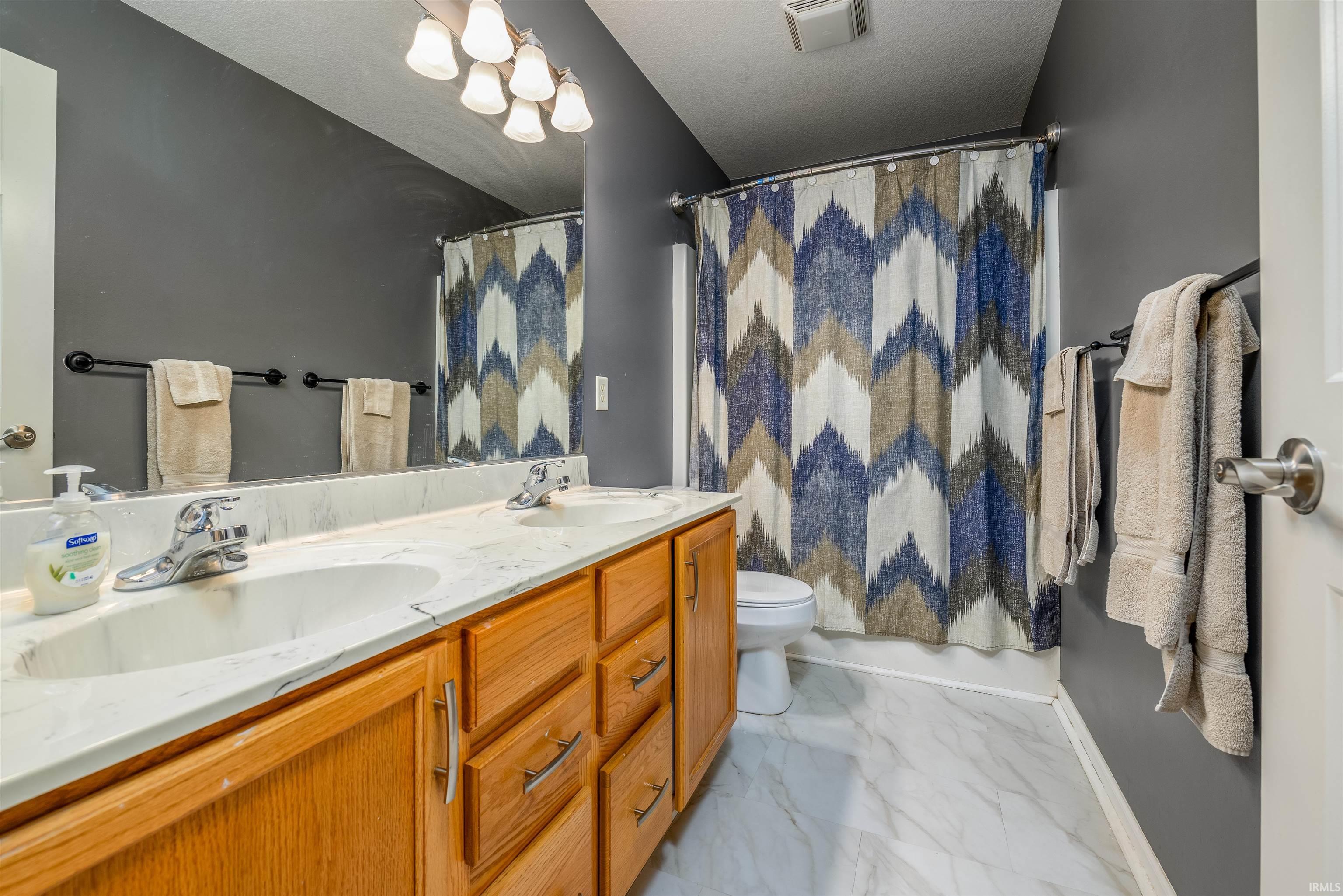 3308 Knollwood
