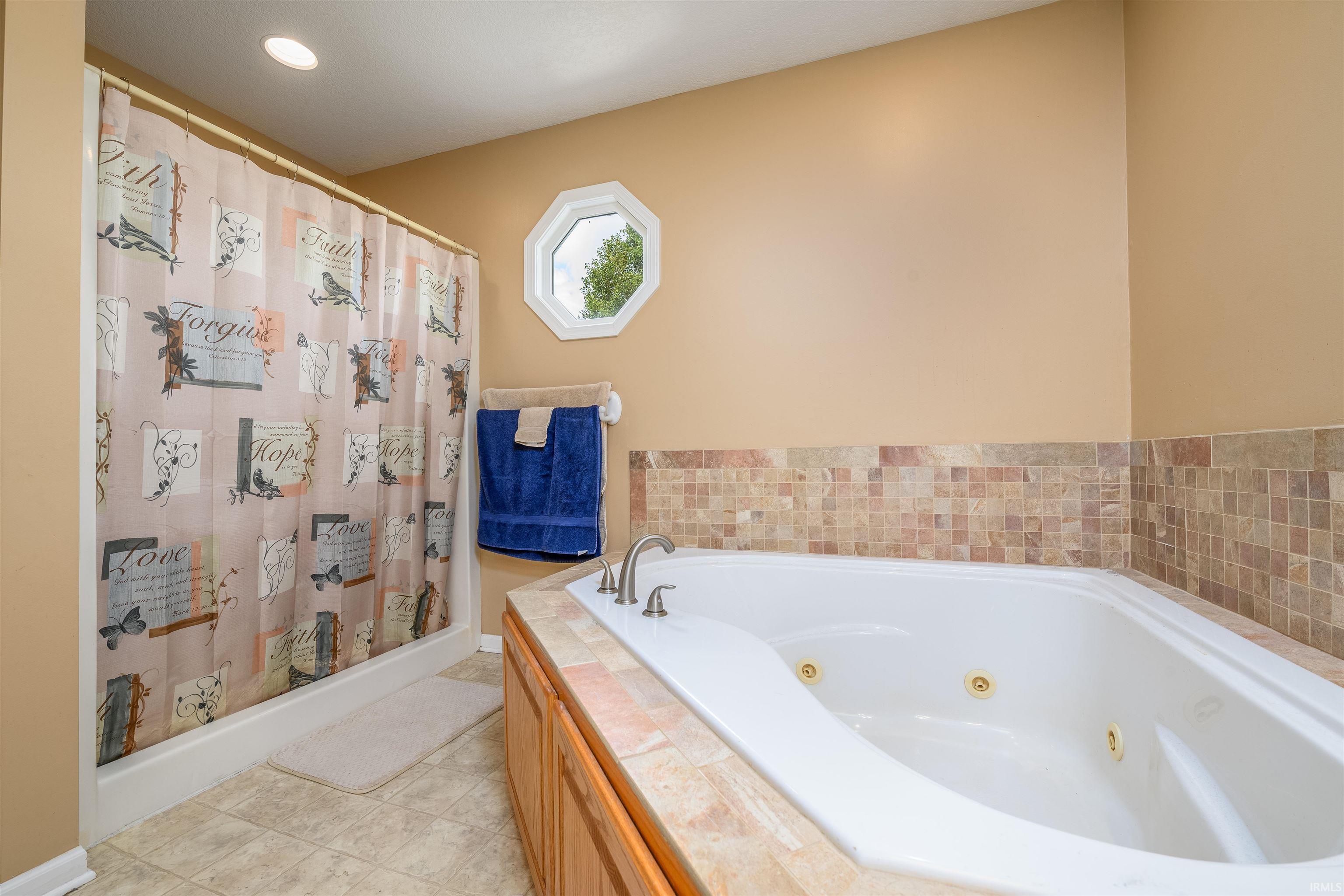 3308 Knollwood