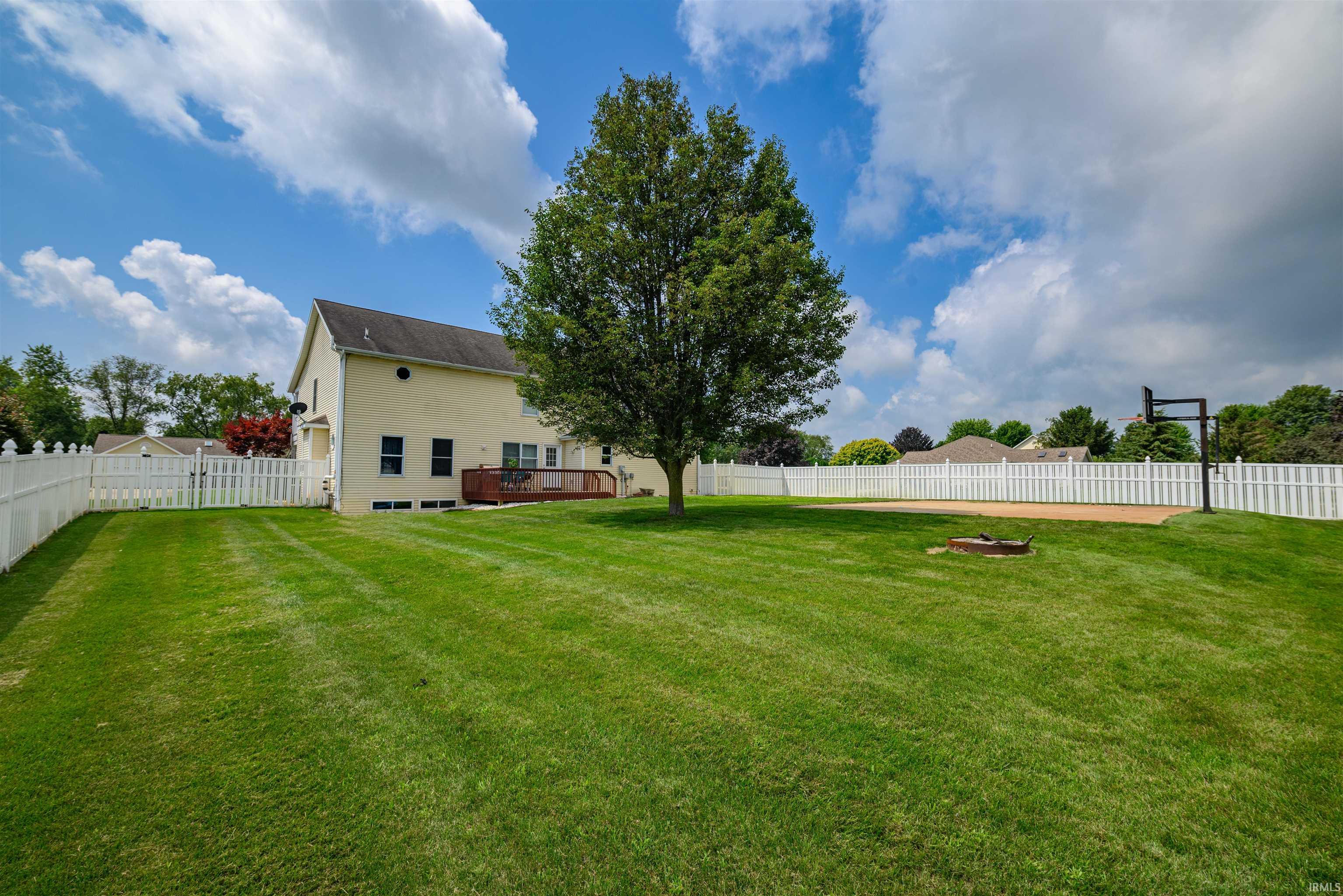 3308 Knollwood